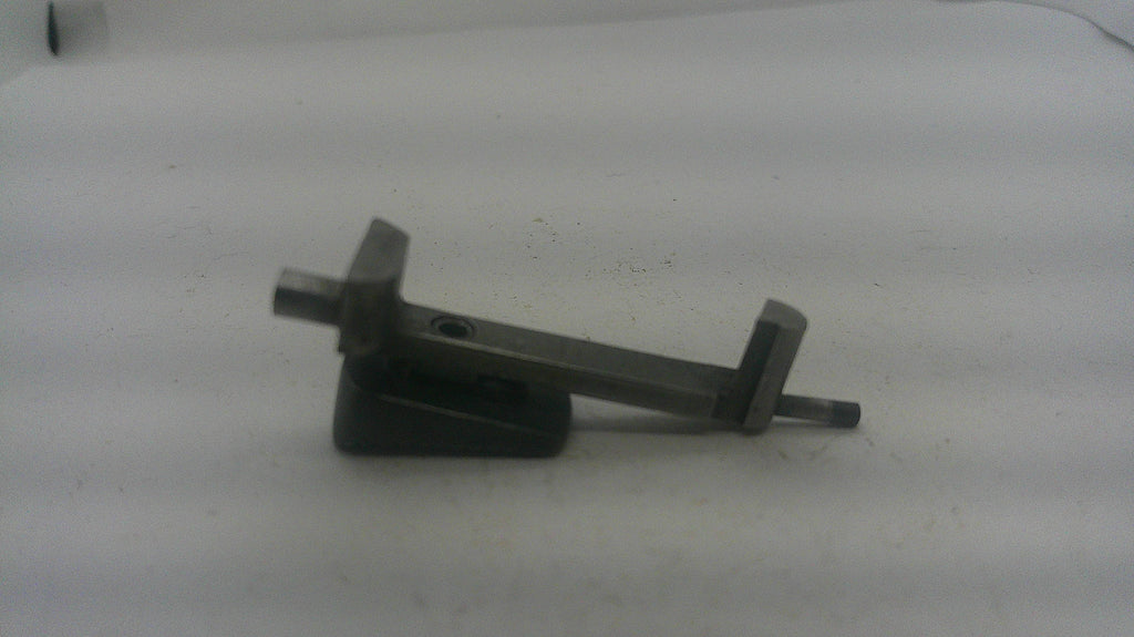 Smith & Wesson I-frame .22/32 Kit Gun .22 LR flat thumb piece and bolt, bolt profile. Inventory reference 5.