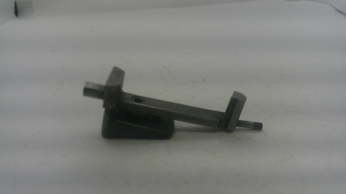 Smith & Wesson I-frame .22/32 Kit Gun .22 LR flat thumb piece and bolt, bolt profile. Inventory reference 5.