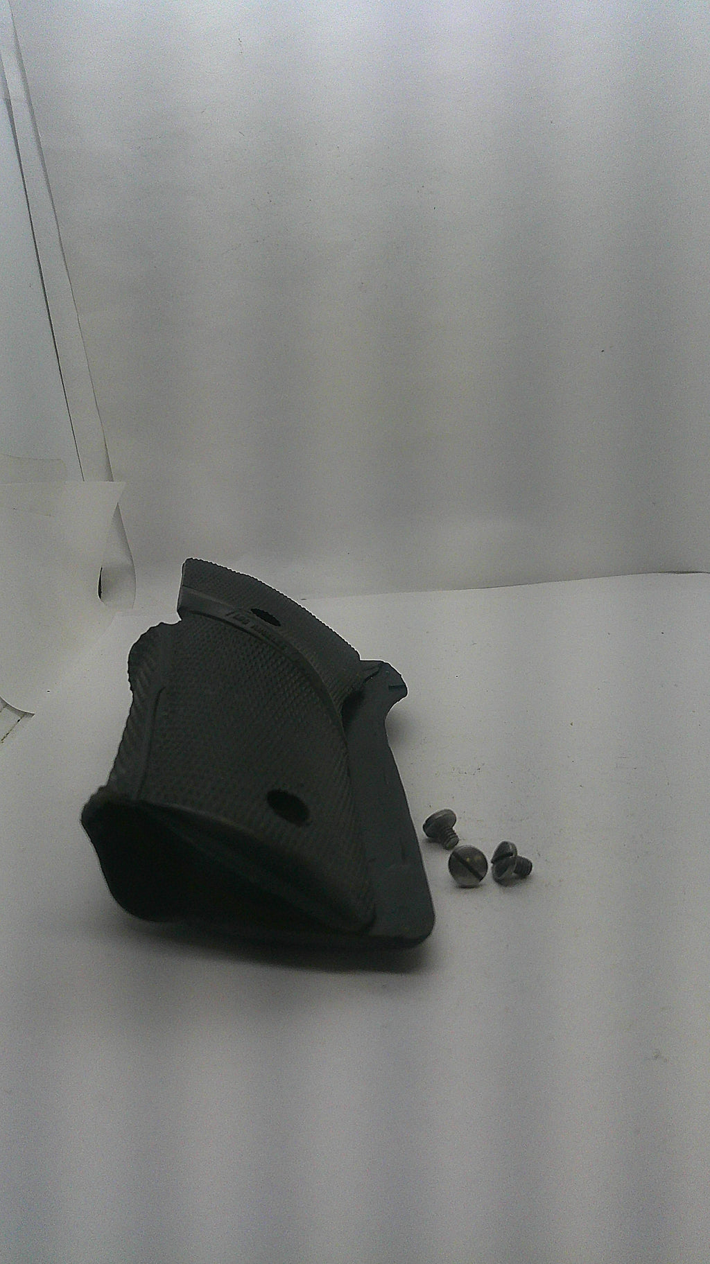Smith & Wesson Smith & Wesson Model 659 Black Rubber Grips M659R1 Part M659R1