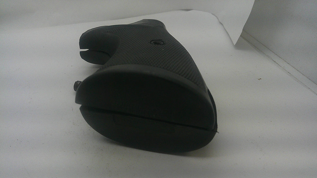 Pachmayr Presentation rubber grips for Smith & Wesson K-frame square butt, base view. Inventory reference GG3.