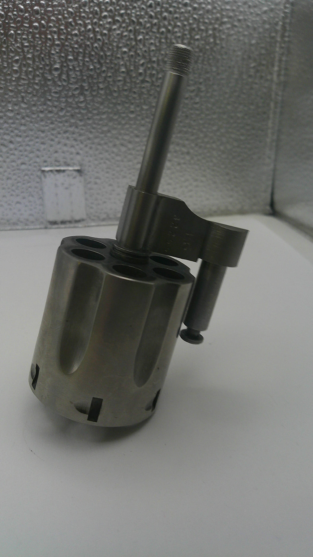 Smith & Wesson L Frame Model 686 Cylinder - Stainless Steel .357 Magnum / .38 Special 6-Shot - Used OEM Part 68654
