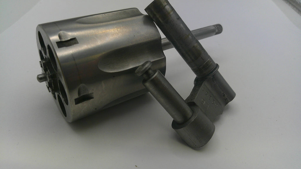 Smith & Wesson L Frame Model 686 Cylinder - Stainless Steel .357 Magnum / .38 Special 6-Shot - Used OEM Part 68654