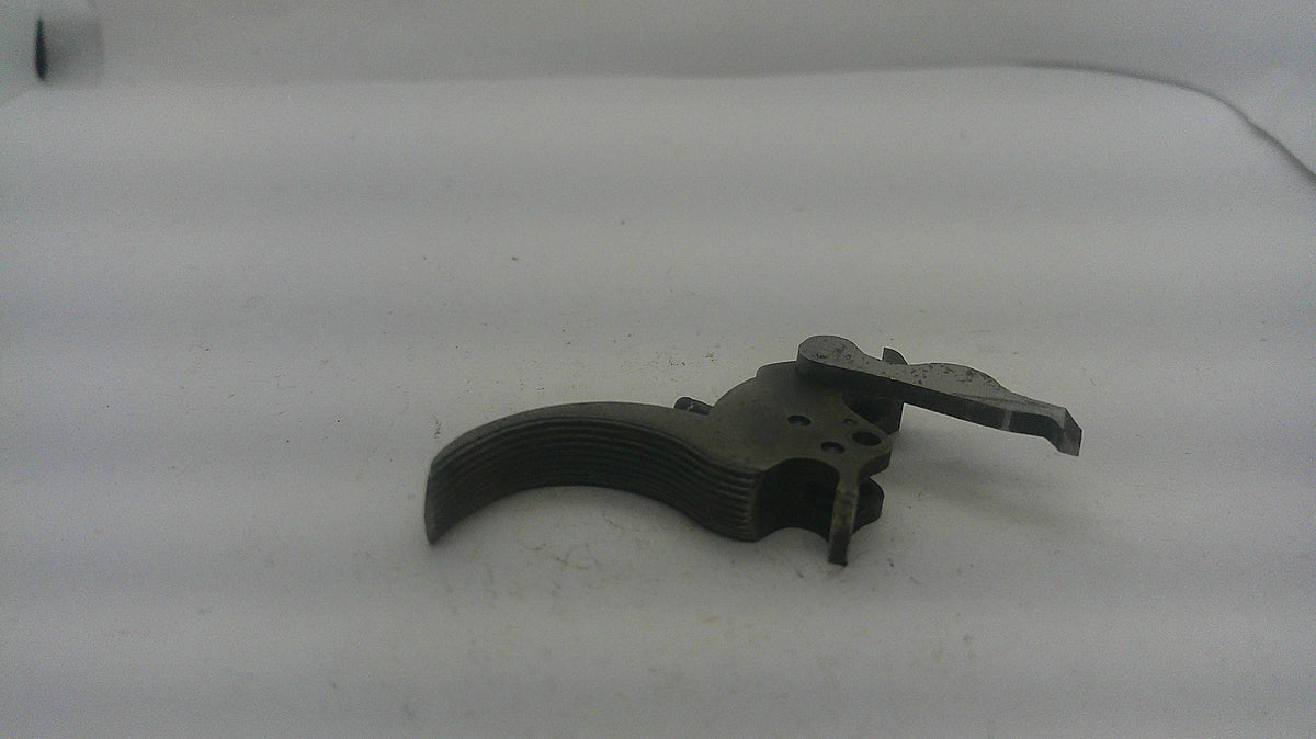 Smith & Wesson I Frame Terrier Pre-Model 32 trigger with hand .38 S&W, trigger and hand side profile. Inventory reference Pre32184.