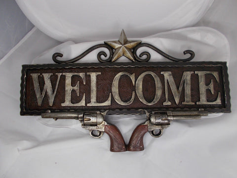 HL007 Double Pistol Resin Welcome Sign