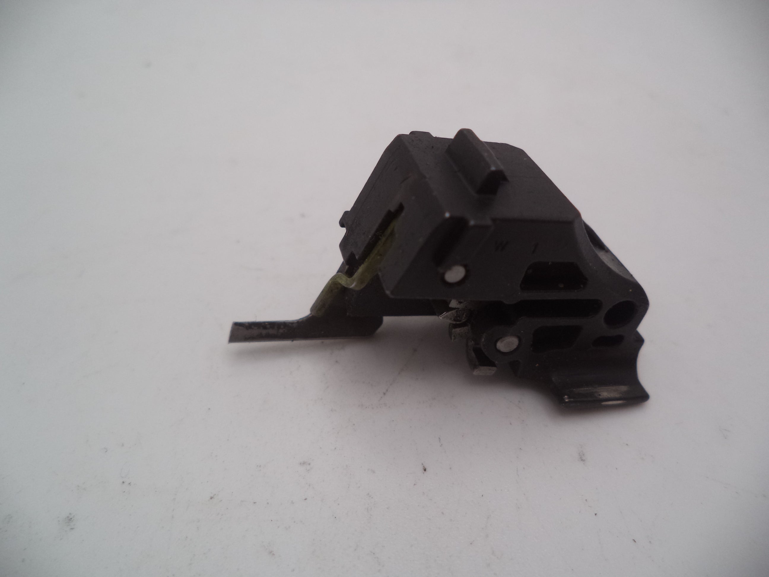 MP903C Smith & Wesson Pistol M&P Trigger Bar Assembly With Spring  Used Part 9mm