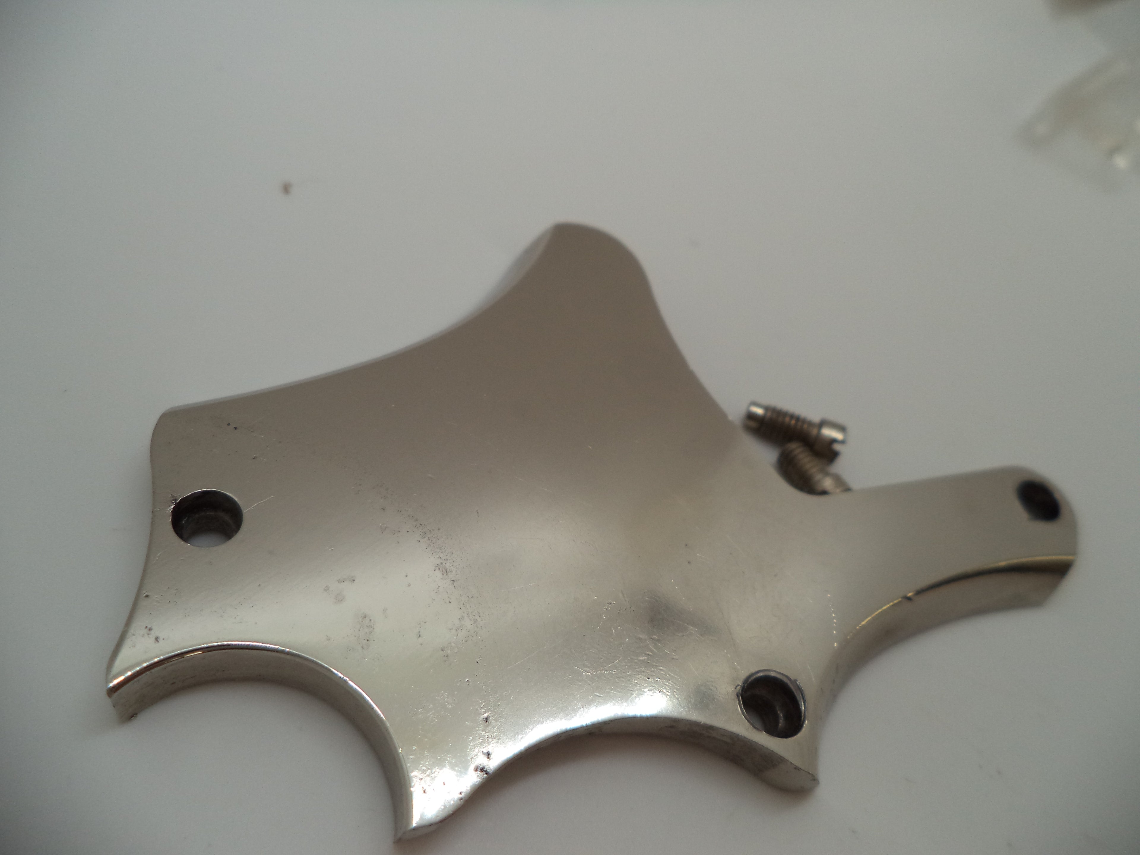 581158 Smith & Wesson L Frame Model 581 Nickel Side Plate & Screws Used .357 Mag