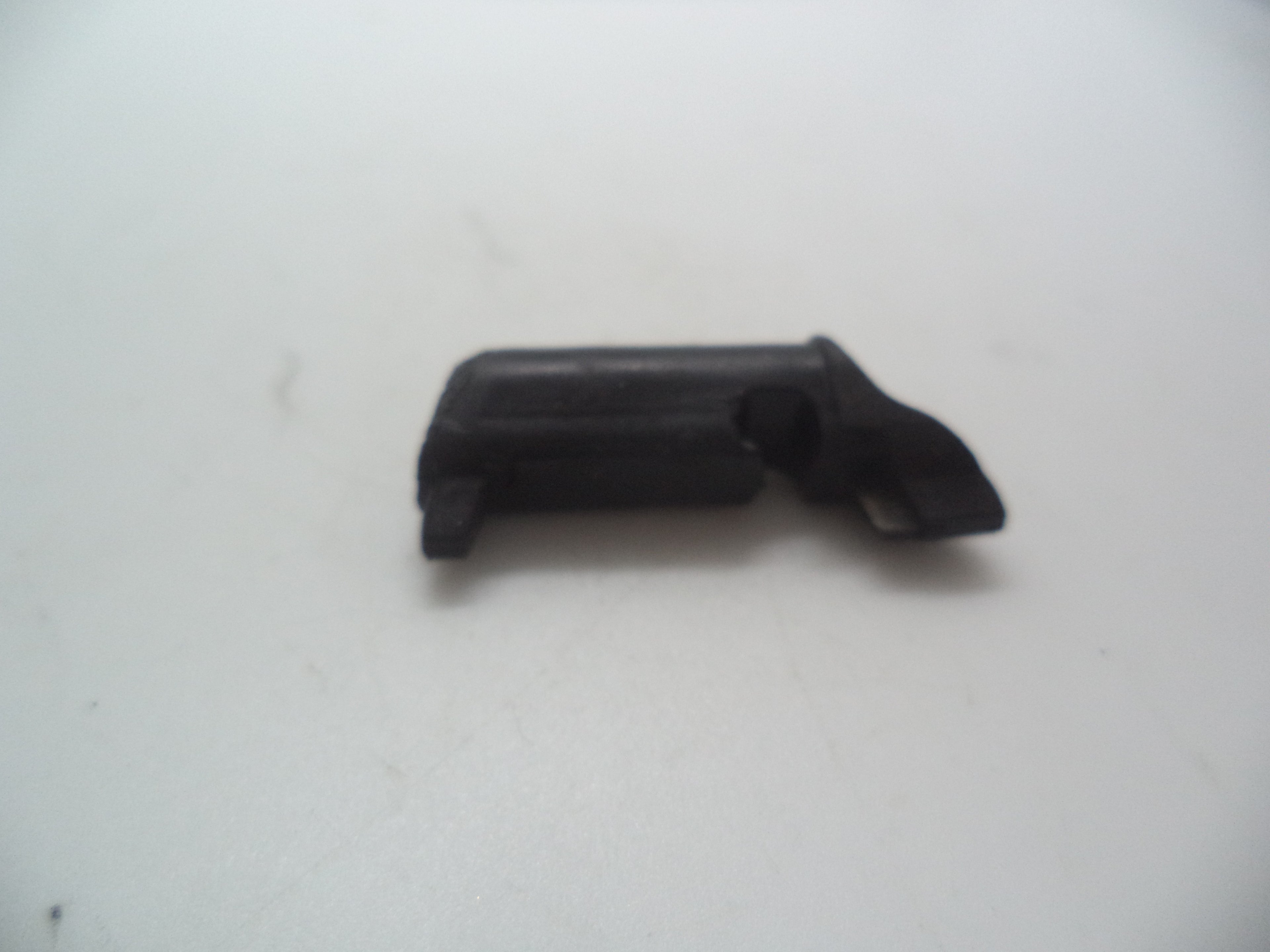 MP4504B Smith & Wesson Pistol M&P 45 Magazine Catch Used Part .45 S&W