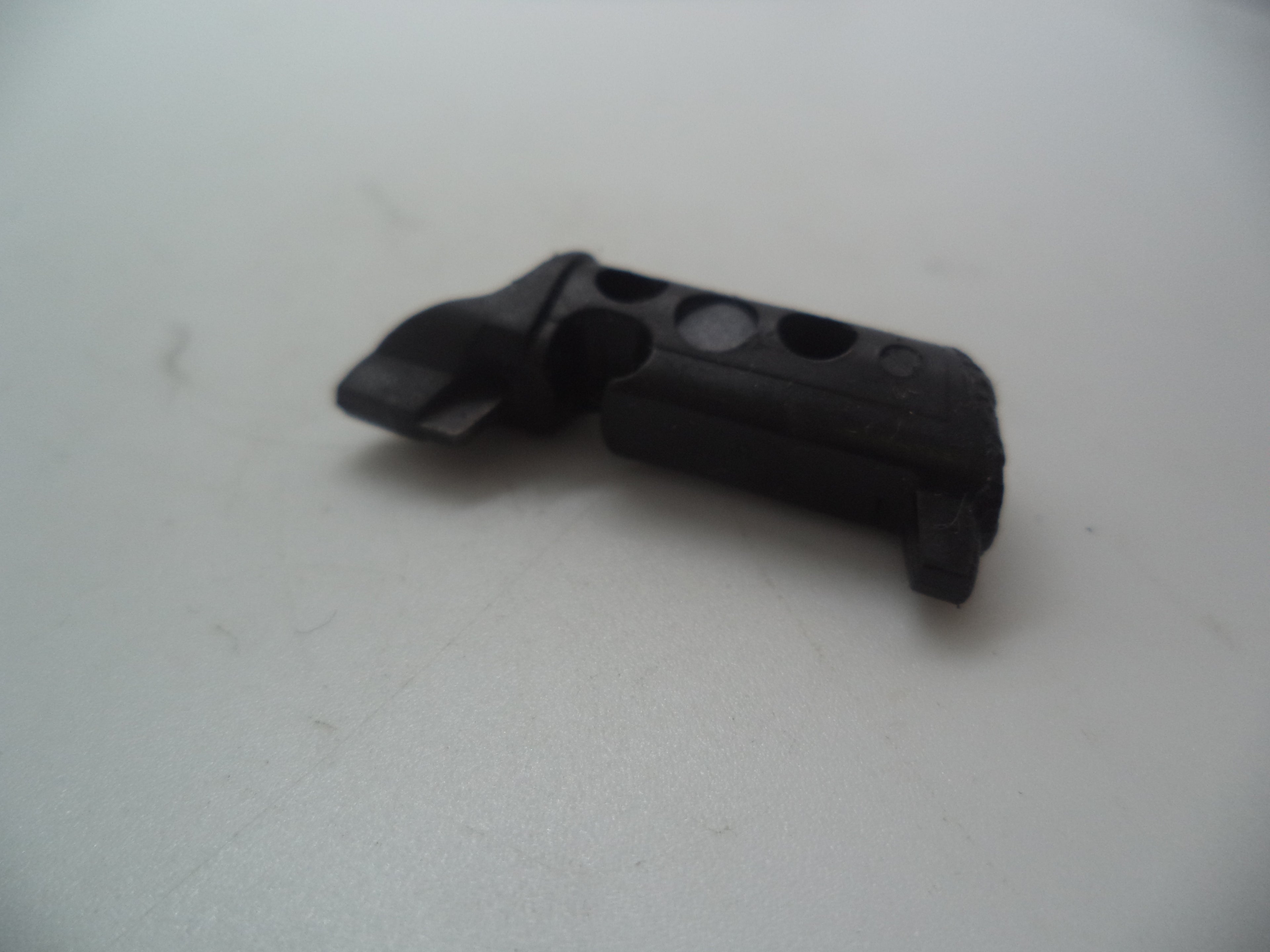 MP4504B Smith & Wesson Pistol M&P 45 Magazine Catch Used Part .45 S&W