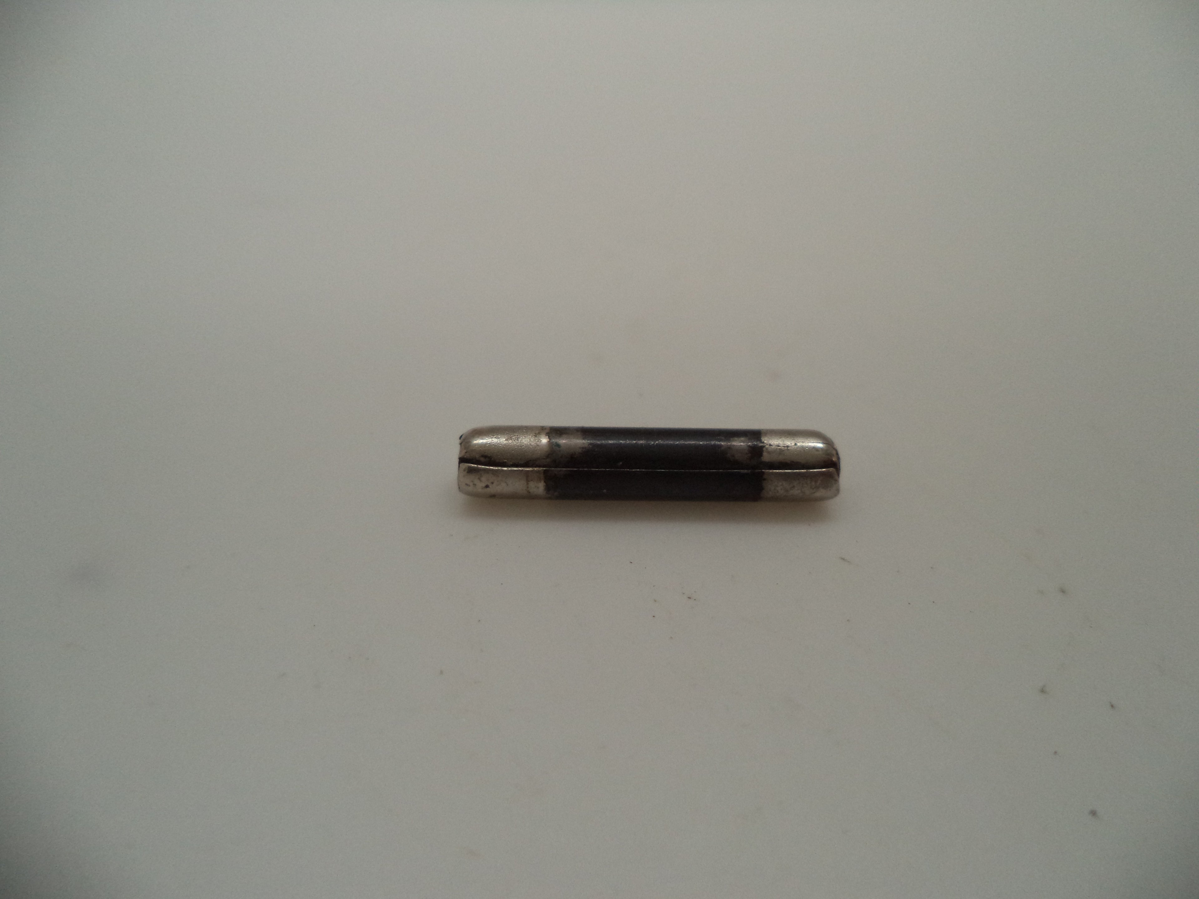 281171 Smith & Wesson L Frame Model 581 Stock (Grip) Pin Used .357 Mag