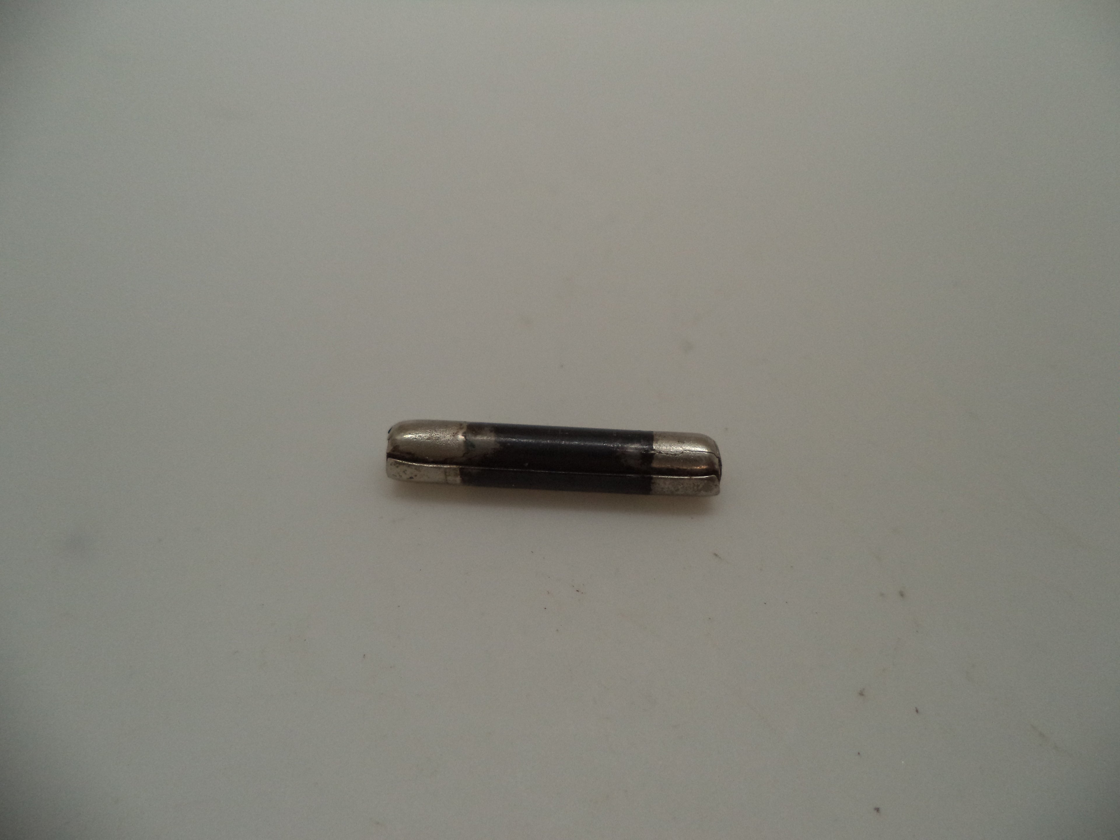 281171 Smith & Wesson L Frame Model 581 Stock (Grip) Pin Used .357 Mag