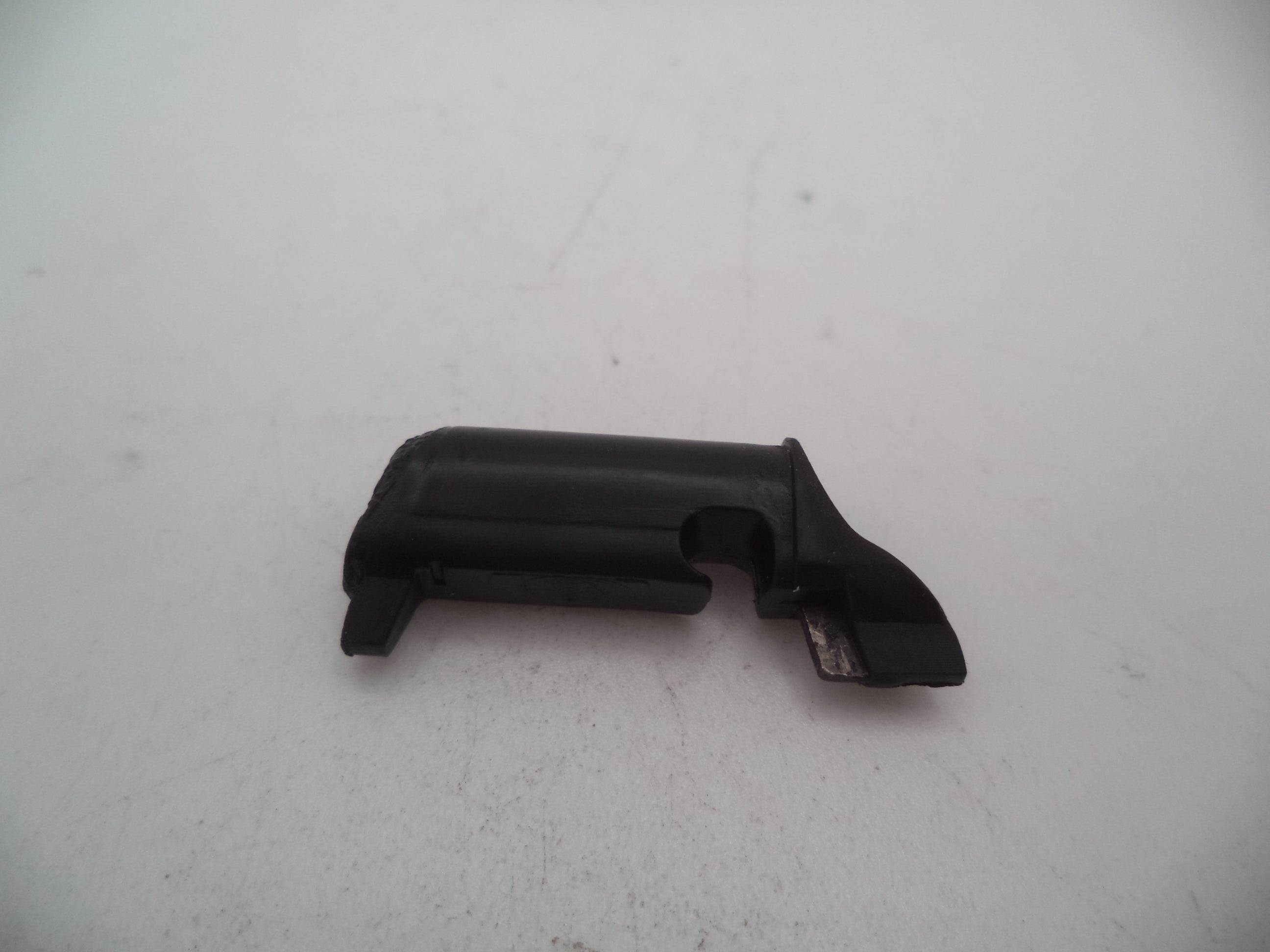 MP4026A1 S&W Pistol M&P 40c Magazine Catch .40 cal  (Used Part)