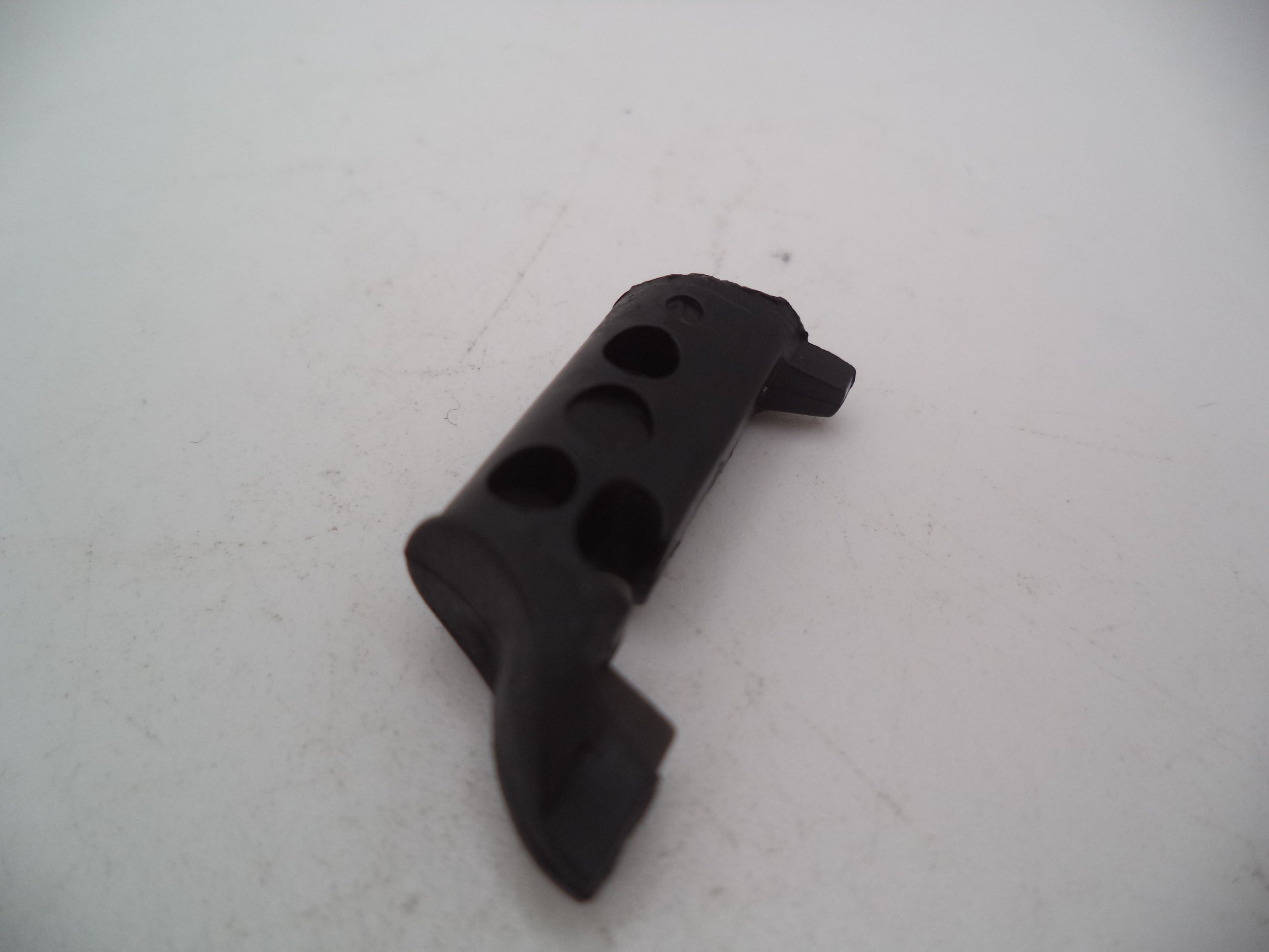 MP4026A1 S&W Pistol M&P 40c Magazine Catch .40 cal  (Used Part)
