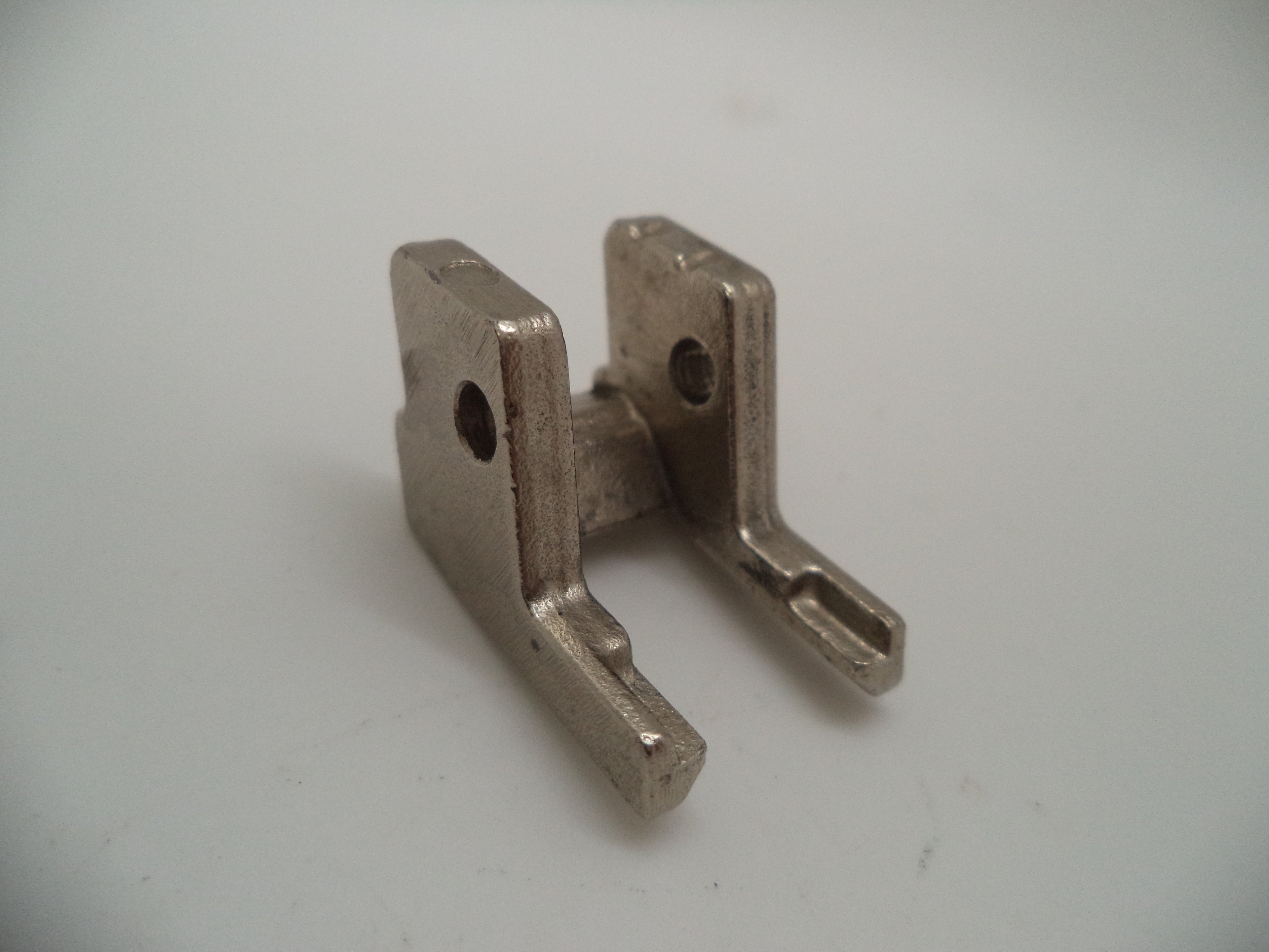 SW9D Smith & Wesson Pistol Model SW9VE 9 MM Locking Bolt Used Parts