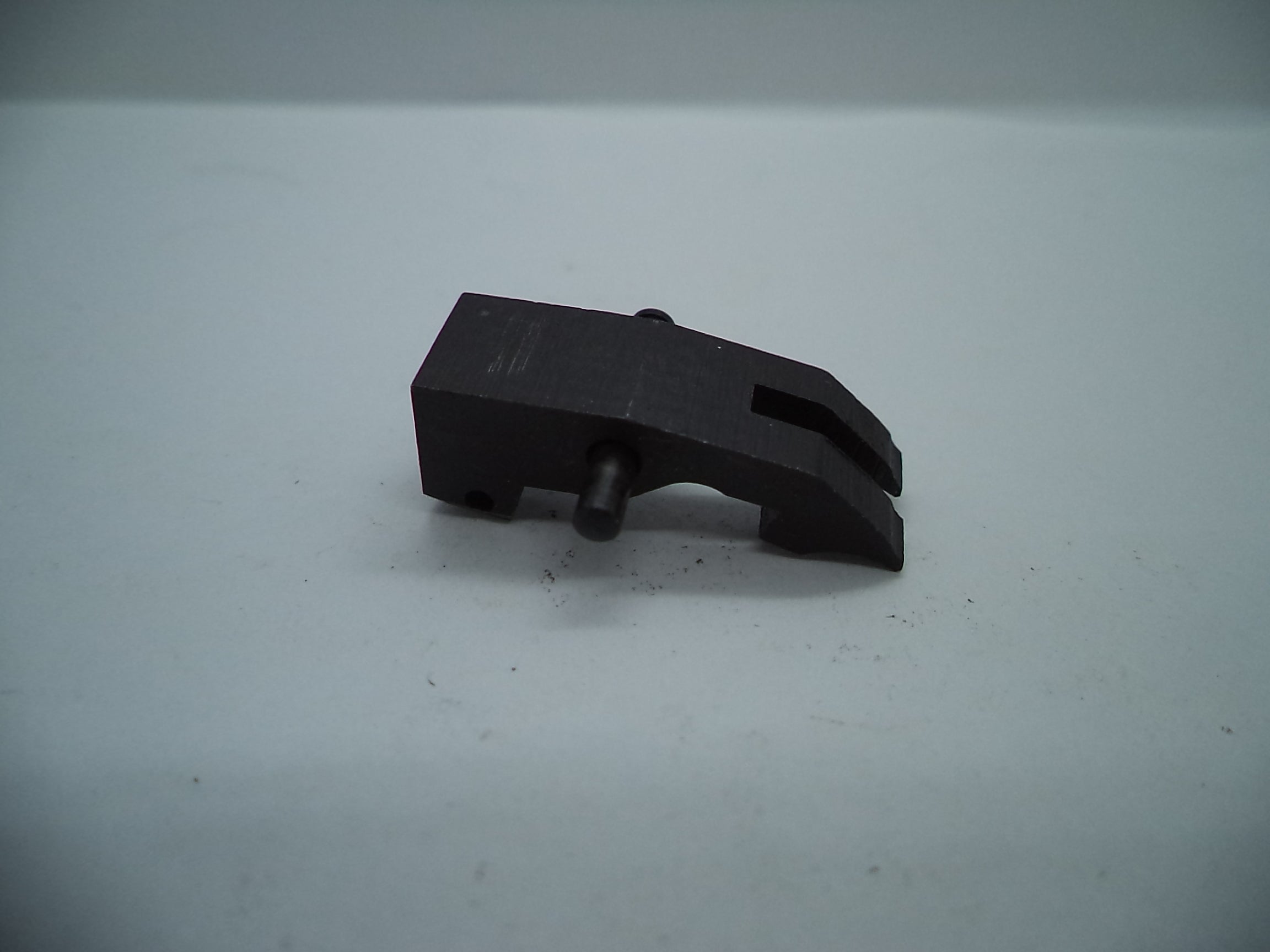 3460U2 Smith & Wesson Pistol Model 39 Lever Assembly & Pin Used Part 9MM