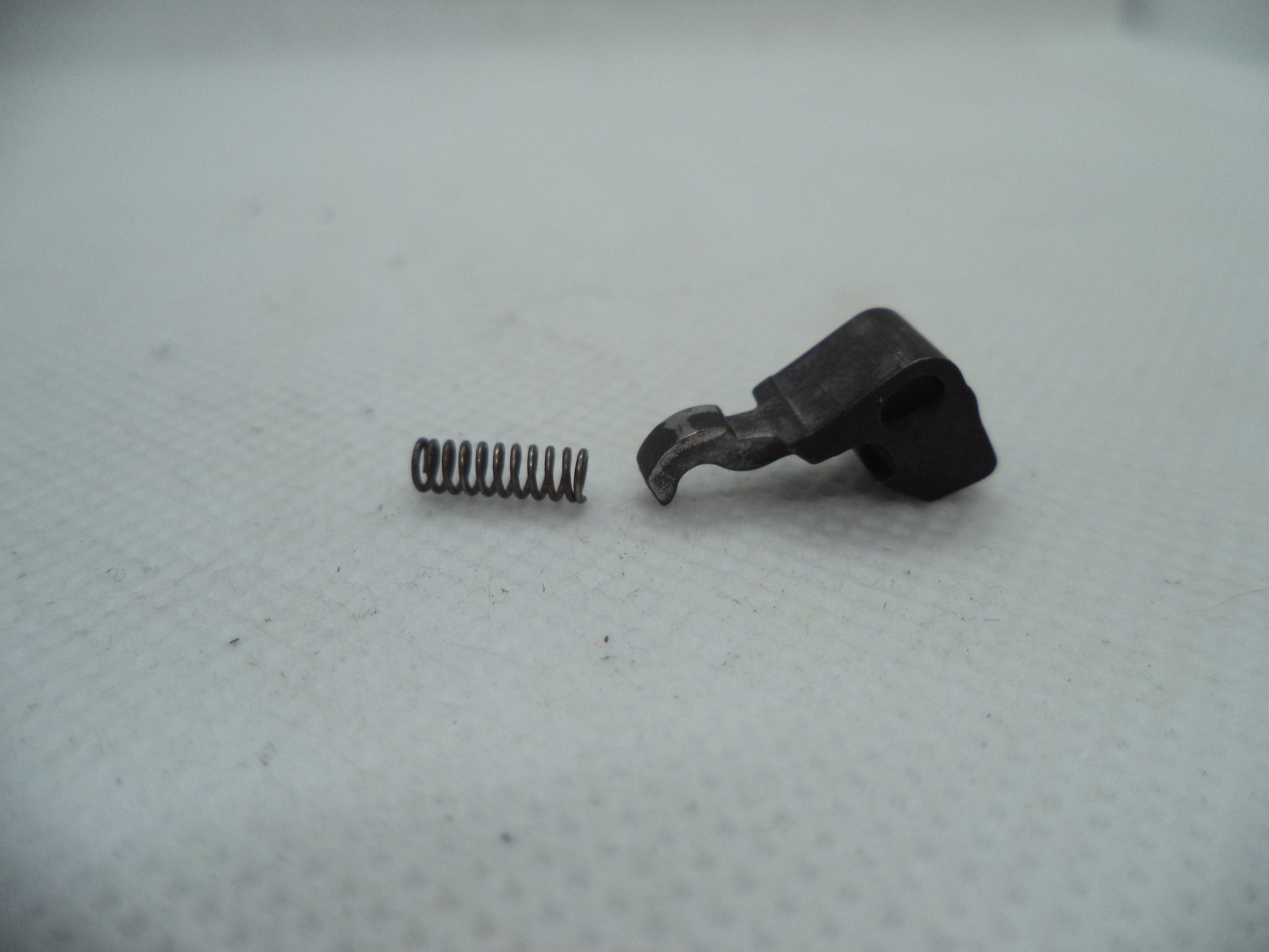 38681 Smith & Wesson L Frame Model 386SC Cylinder Stop & Spring .357 Magnum