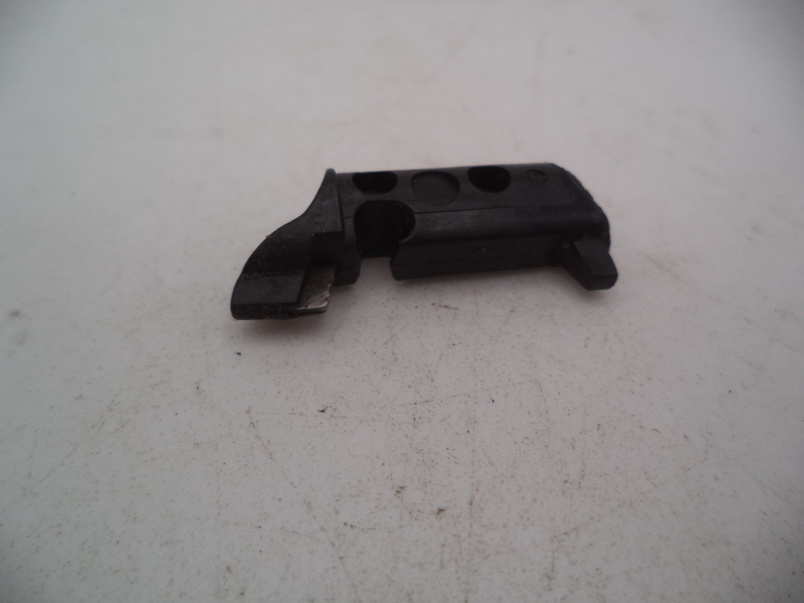 Smith & Wesson Pistol M&P 9 Magazine Catch 9mm Used Part MP905E