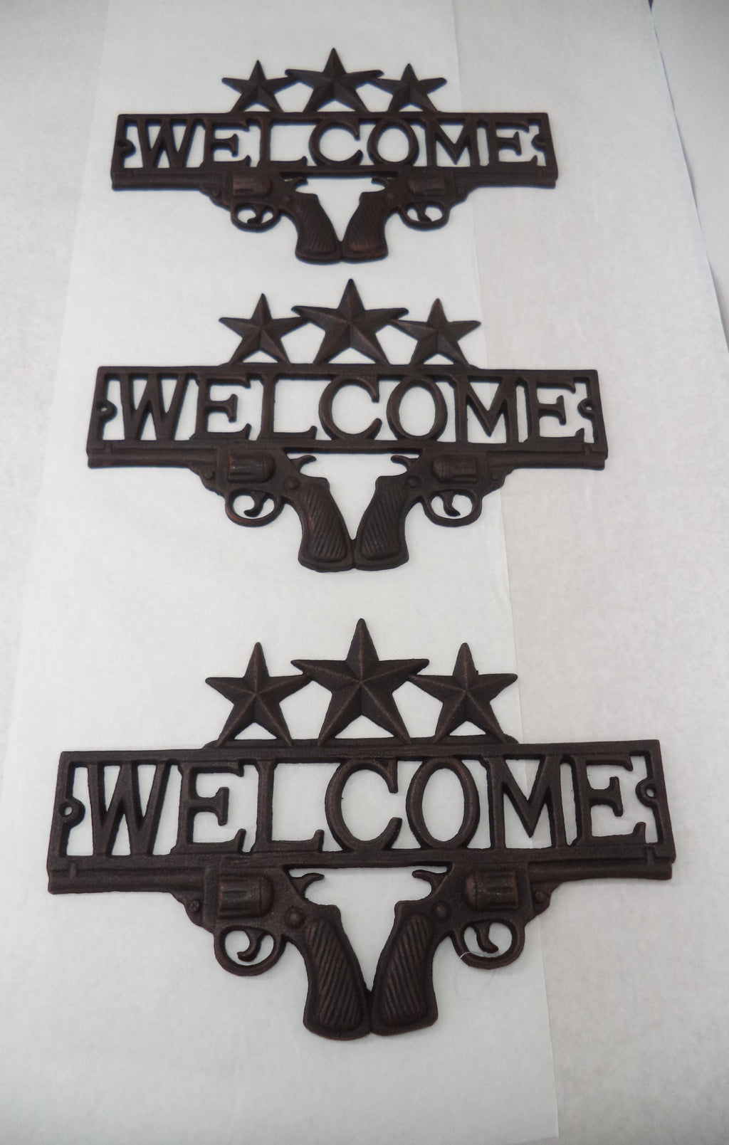 Western Dual Revolver Welcome Sign 3-Pack - Rustic Gun Decor 11.75"x19.5"