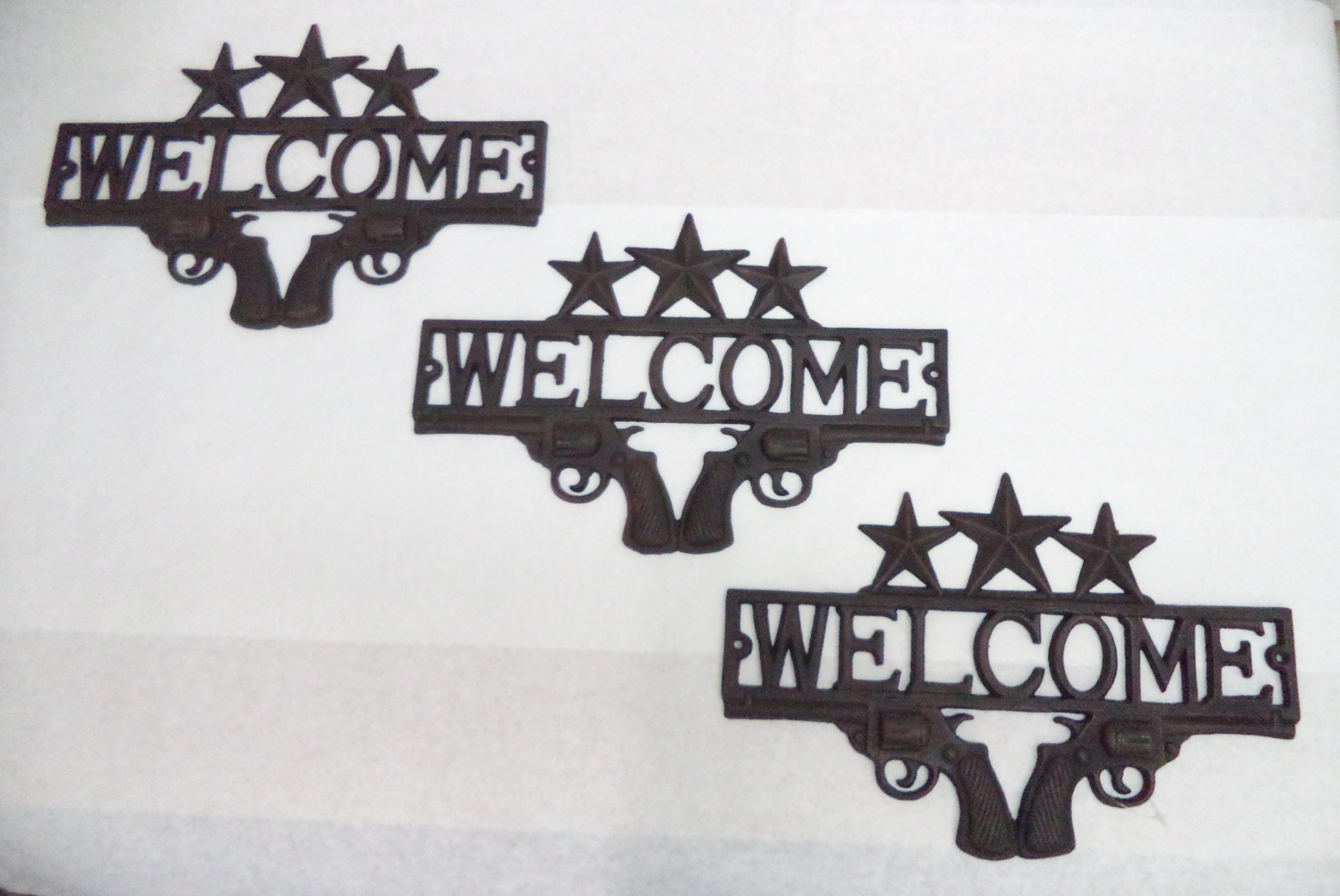 Western Dual Revolver Welcome Sign 3-Pack - Rustic Gun Decor 11.75"x19.5"