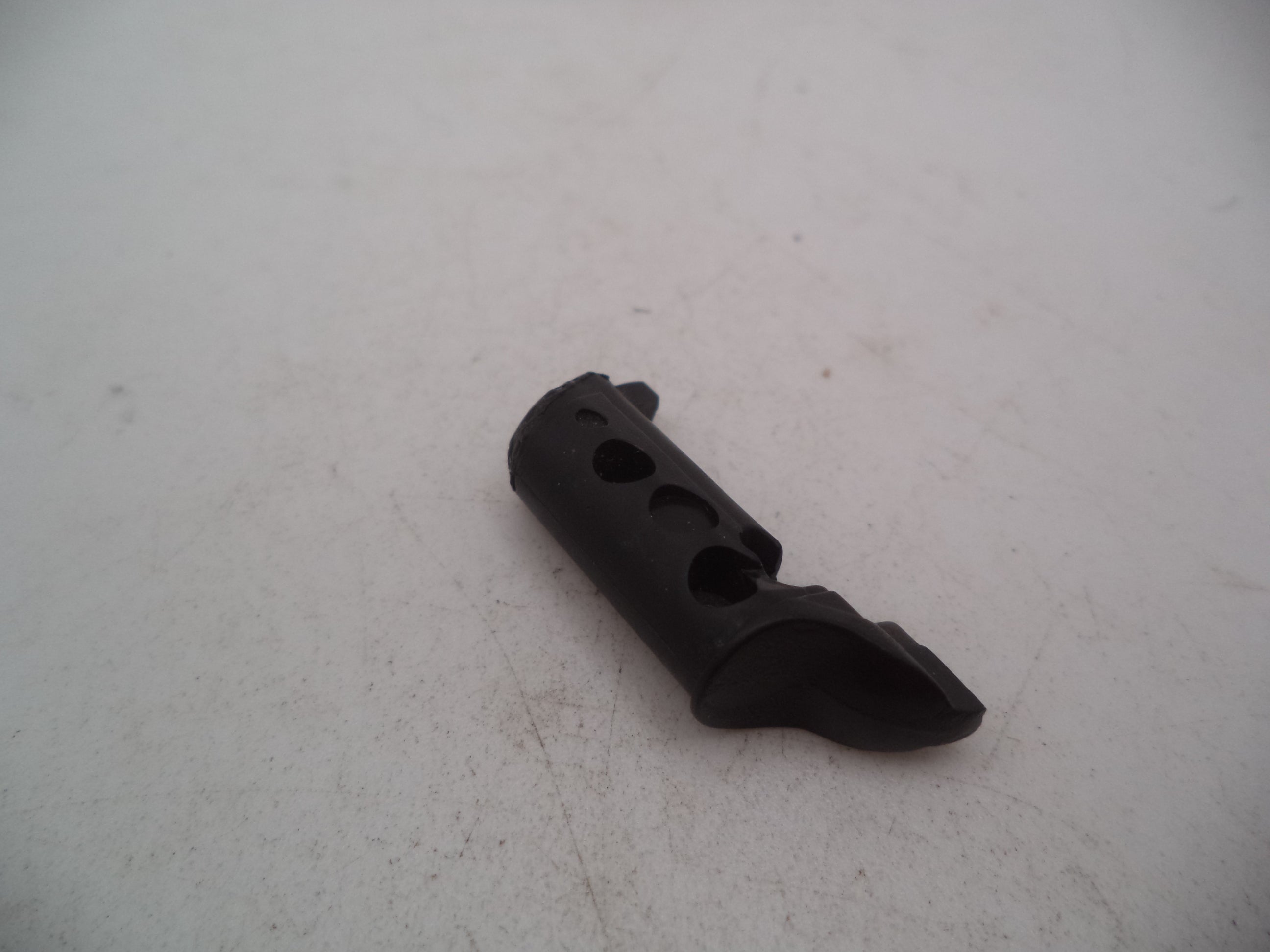 MP9C3B Smith & Wesson Pistol M&P 9 Compact Magazine Catch 9mm  Used Part