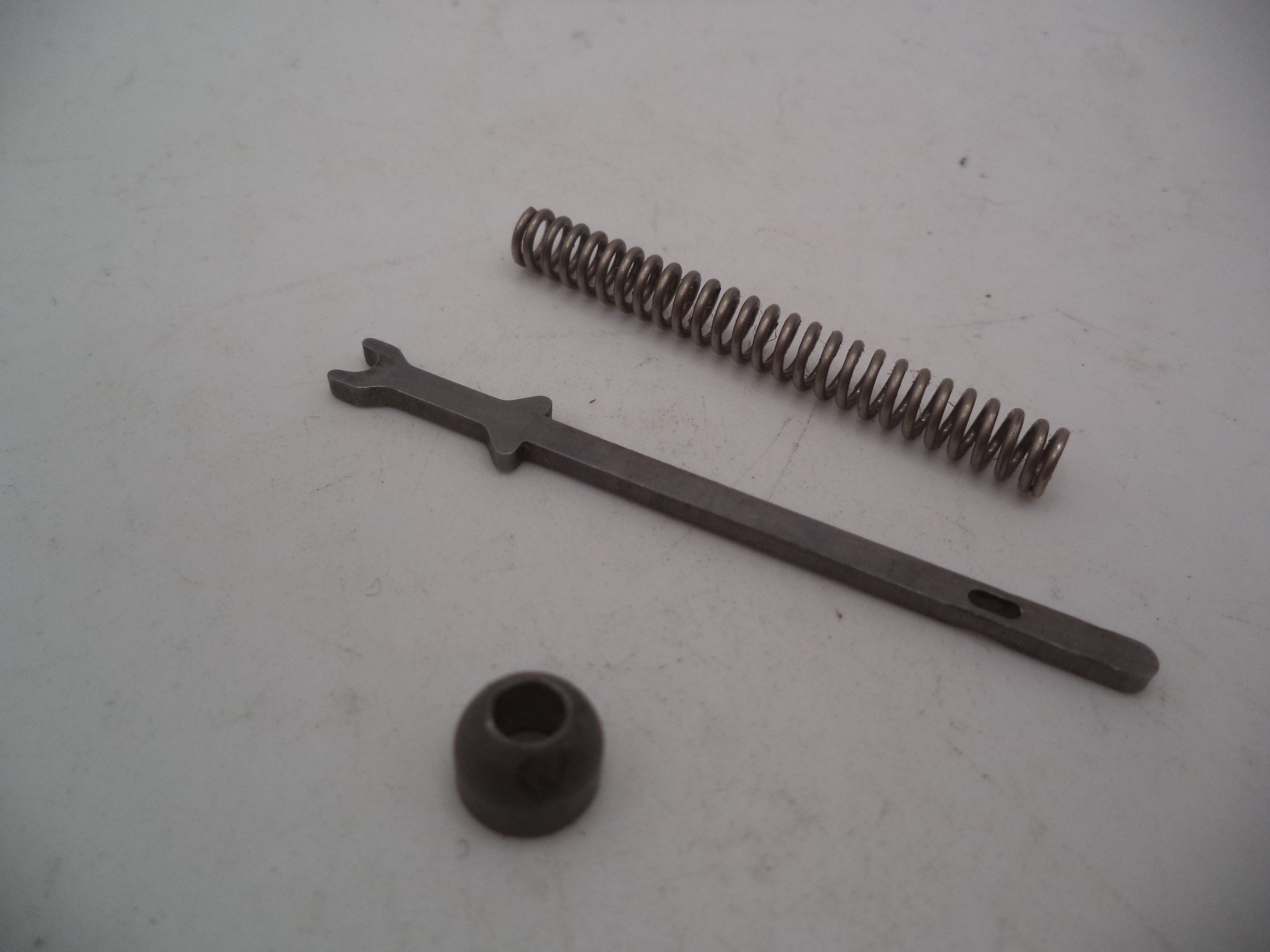 J6039 Smith & Wesson J Frame Model 60  38 SPL Main Spring, Stirrup & Swivel Used