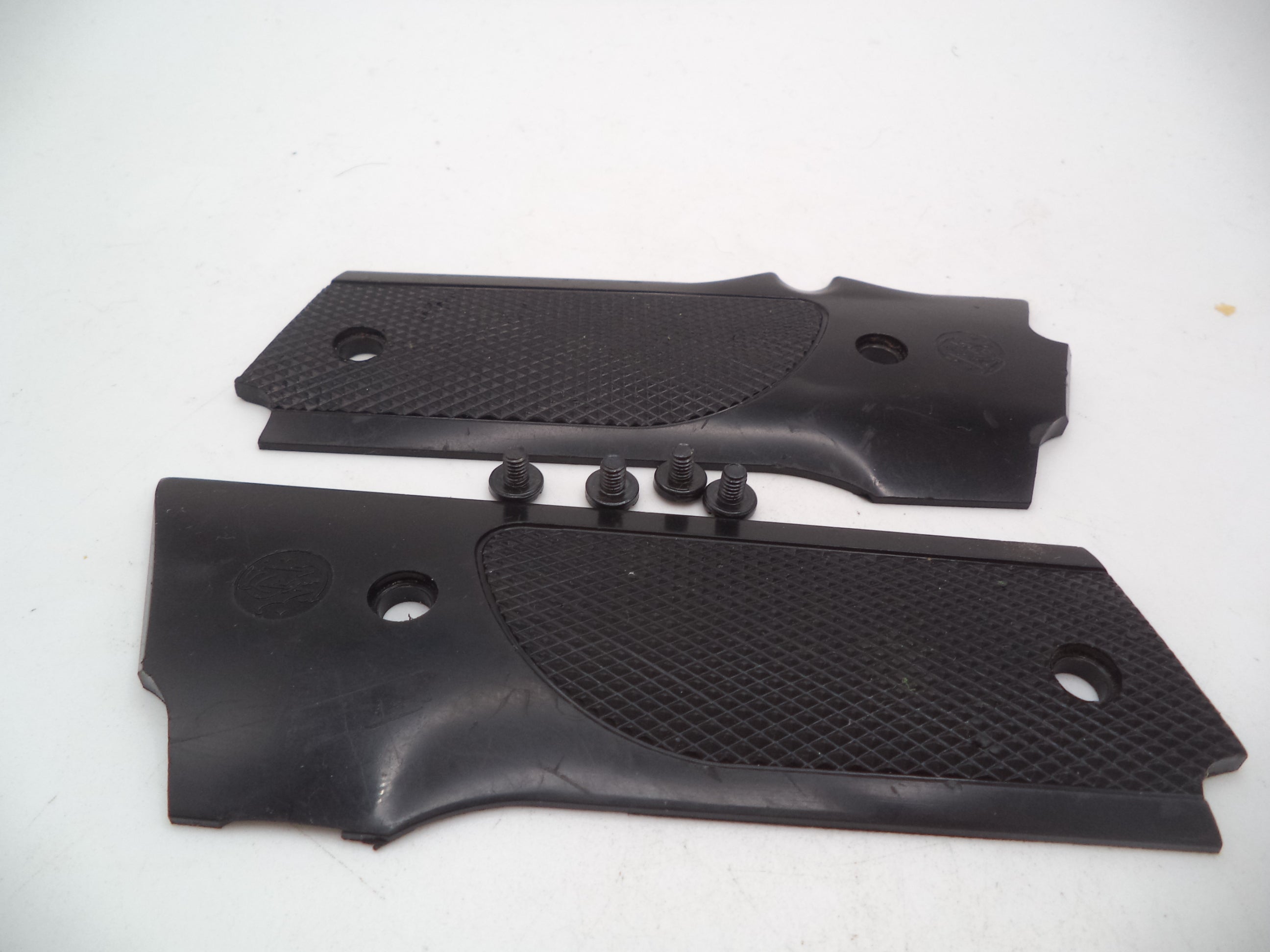 5948CC Smith & Wesson Model 59 9MM Blue Steel 4 Grip Screws & S&W Grips Used Parts