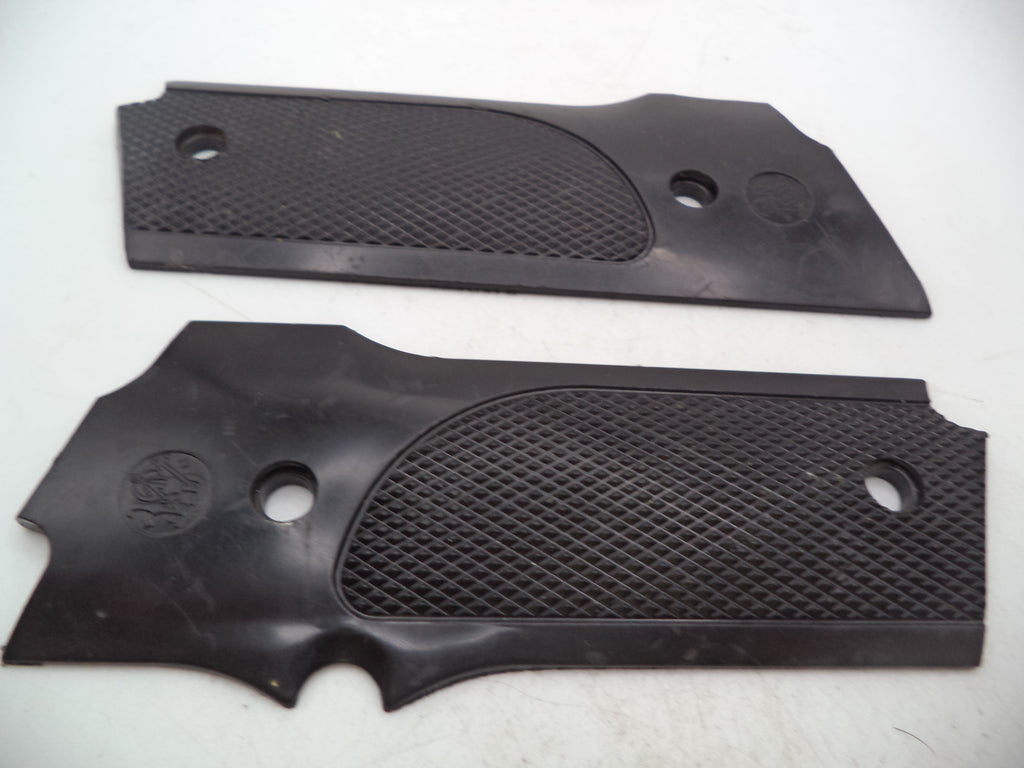 5948CC Smith & Wesson Model 59 9MM Blue Steel 4 Grip Screws & S&W Grips Used Parts