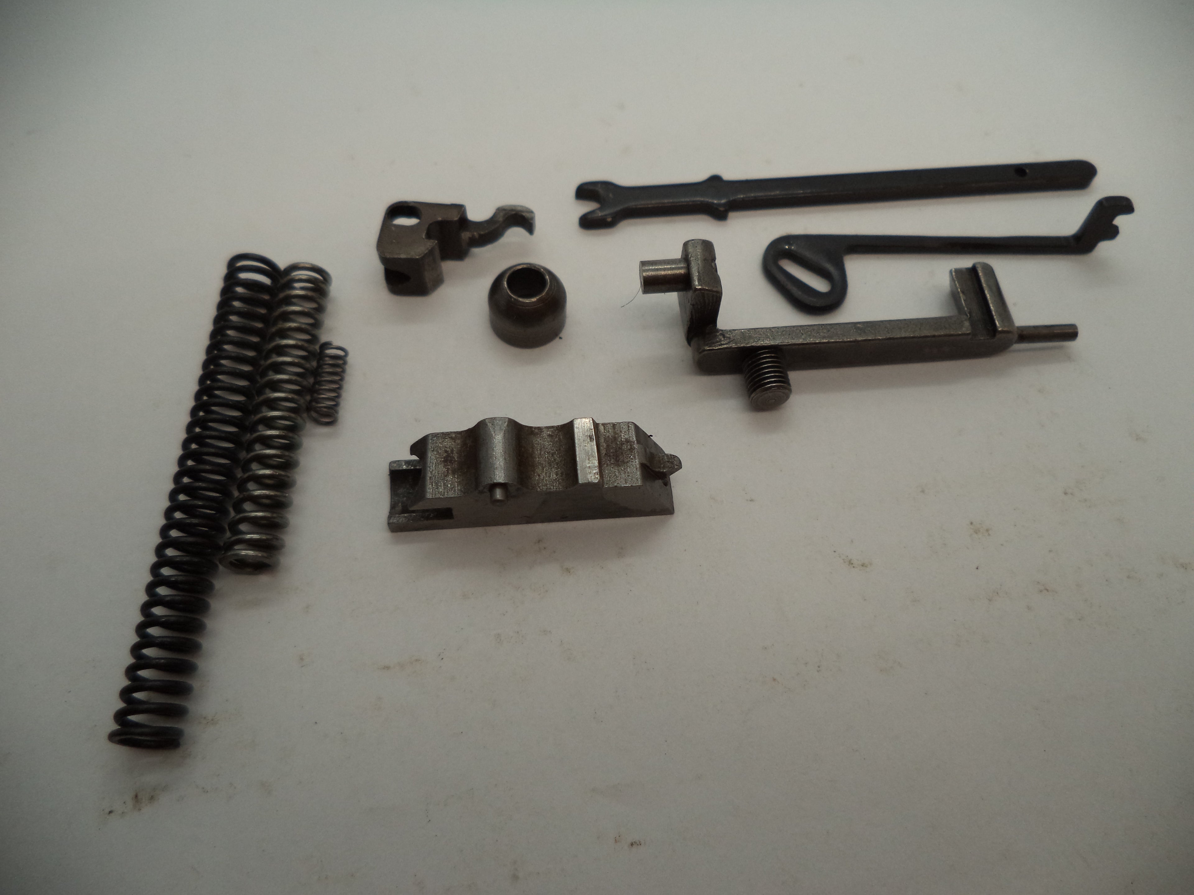 33139 Smith and Wesson J Frame Model 33 Internal Parts .38 Special Used Part