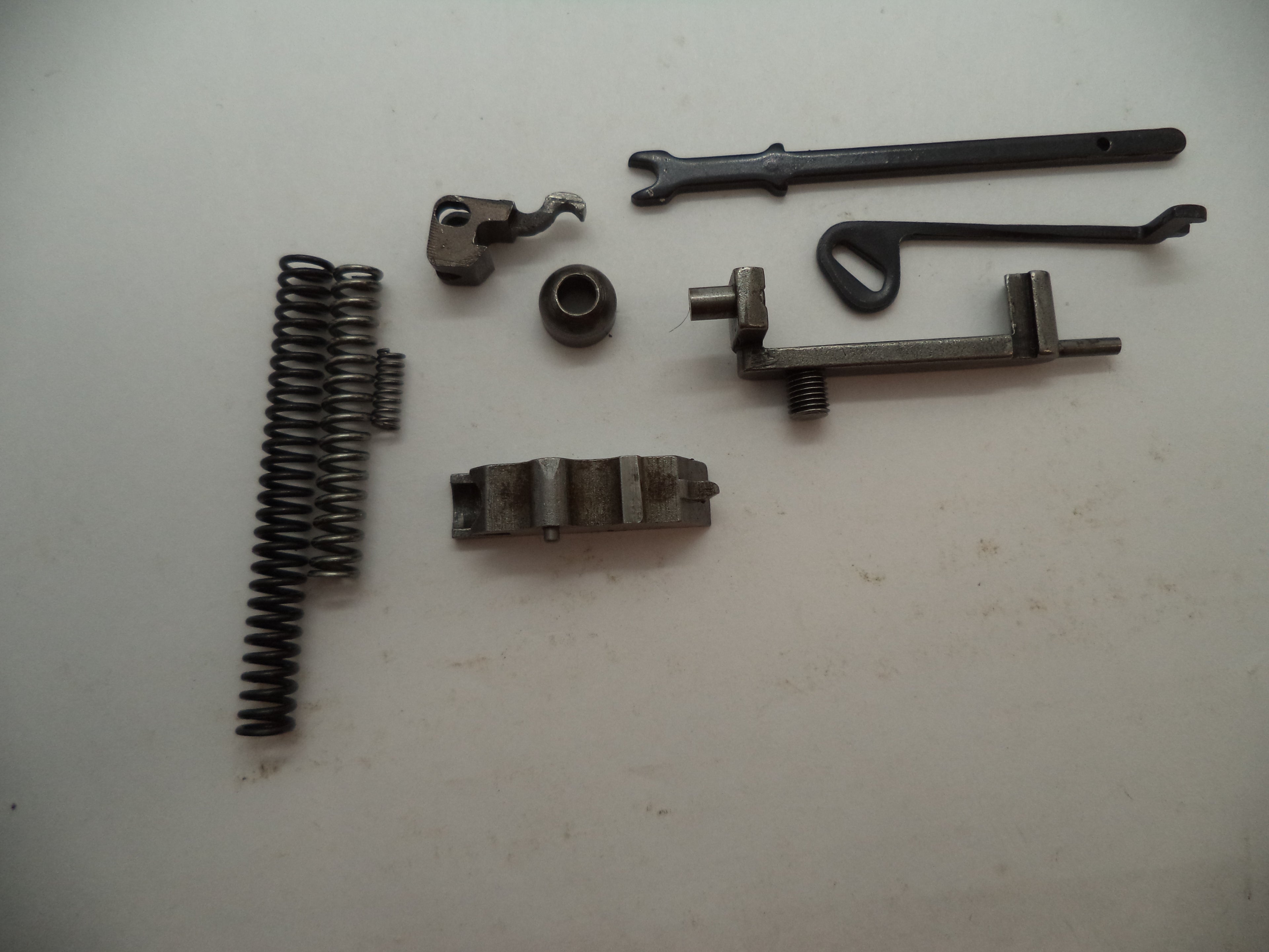 33139 Smith and Wesson J Frame Model 33 Internal Parts .38 Special Used Part