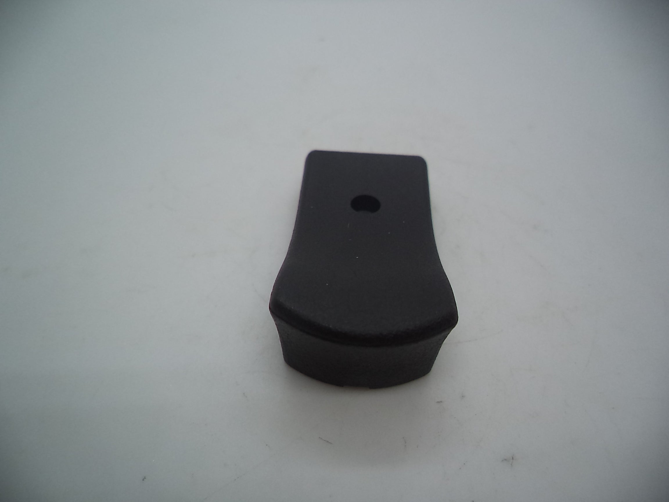 S&W Pistol Model 3913 Curved, Magazine Buttplate 9mm 108970000