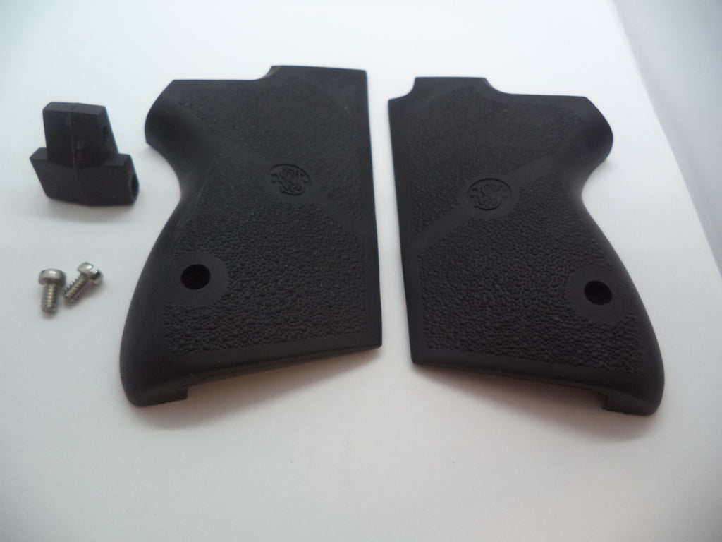 Smith & Wesson CS40/CS45 Black Rubber Grips with Hardware - 263300000