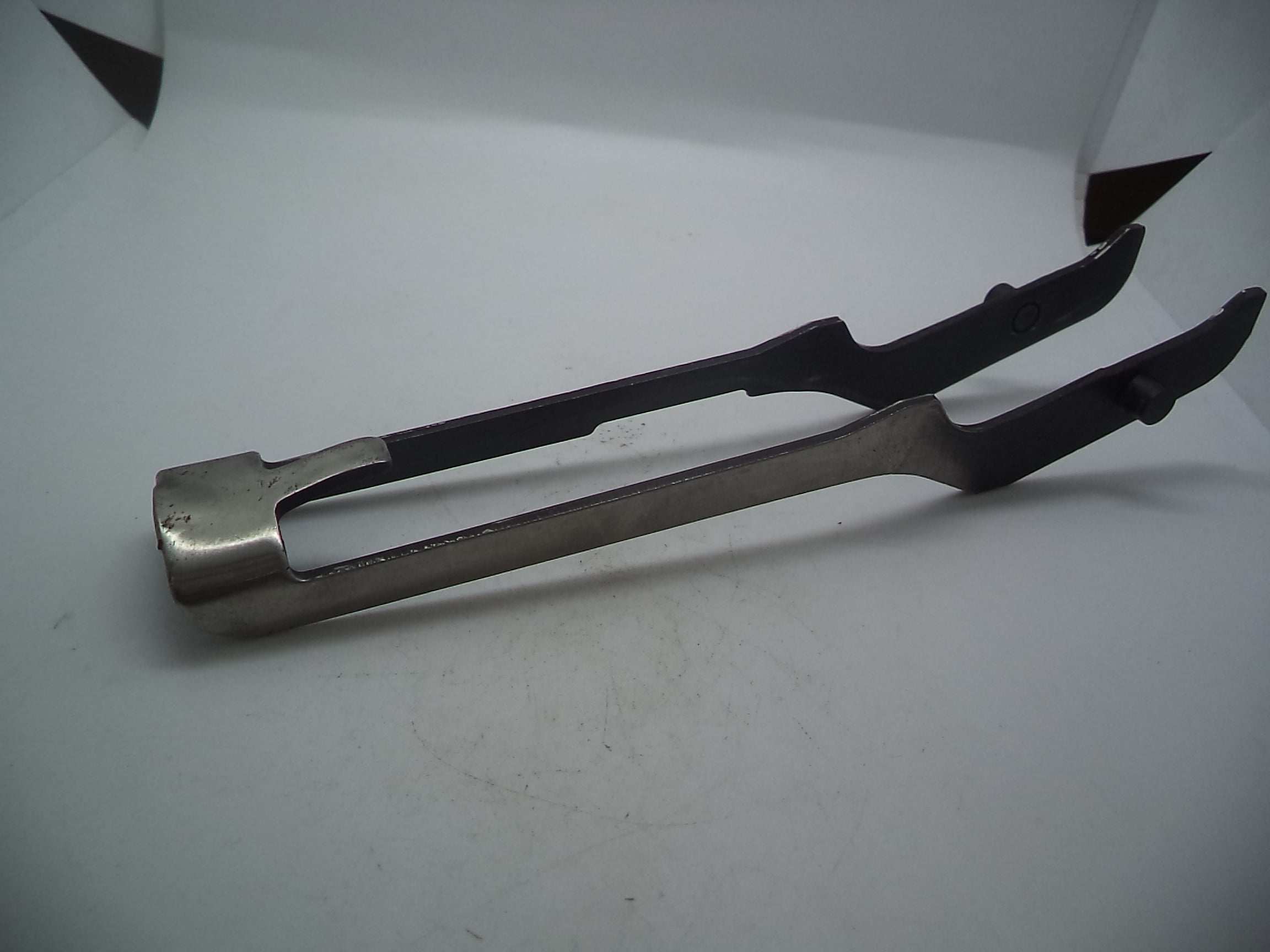 16H Mossberg 12 Gauge Pump Shotgun Model 500A & 590 Used Elevator