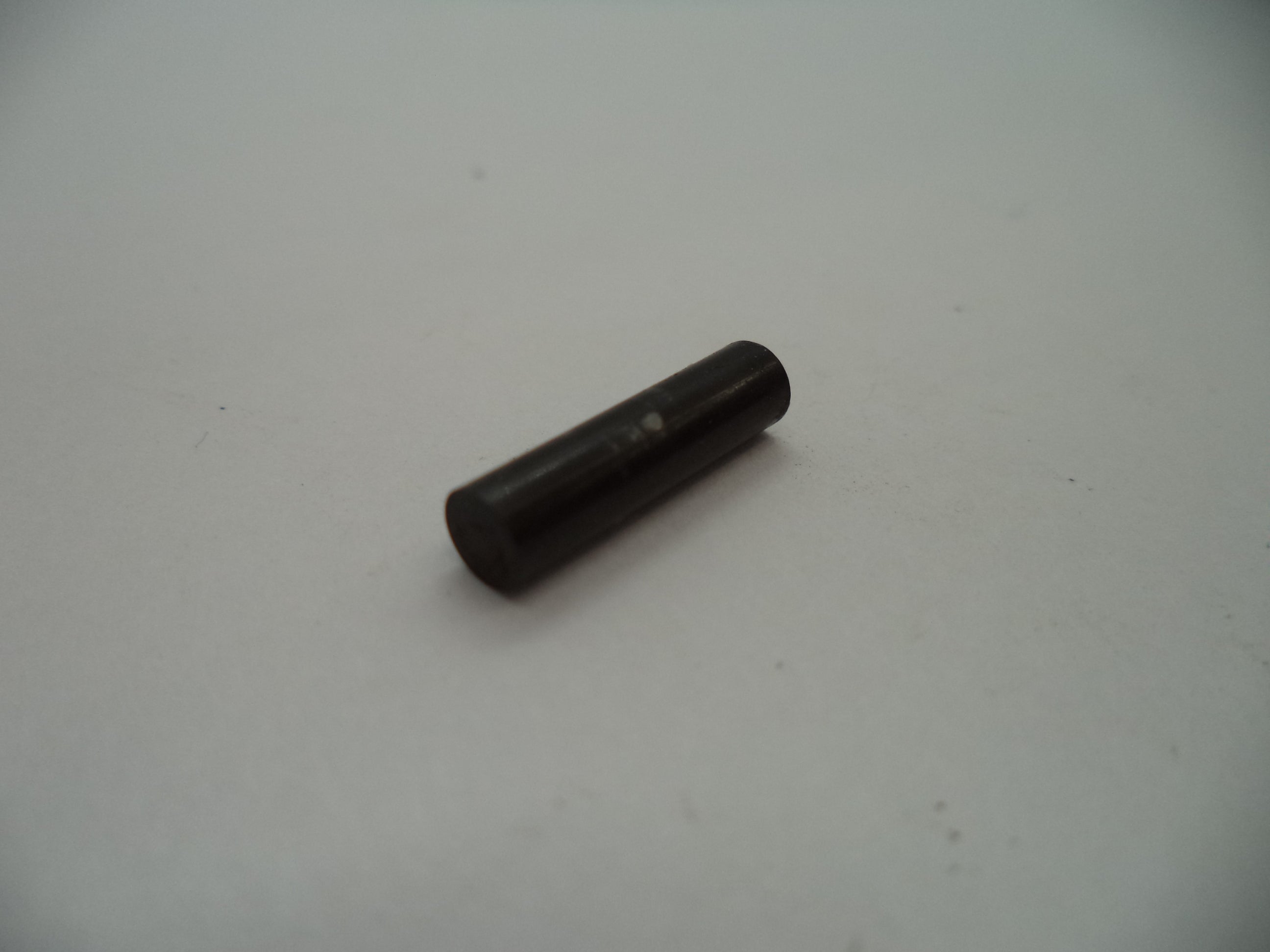 B24 Beretta Pistol Model 950-BS .25 ACP Recoil Spring Pin Used Parts