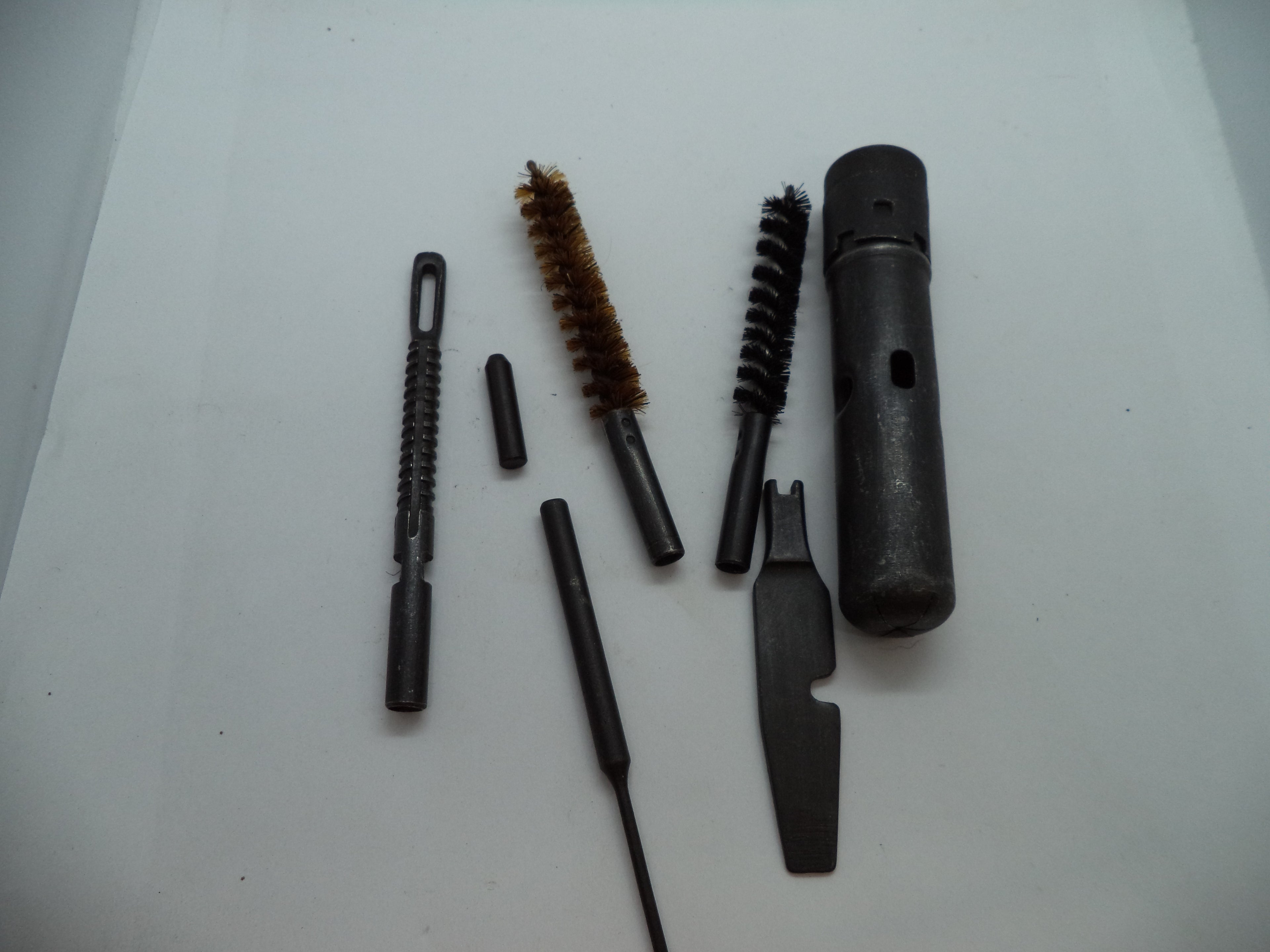 M76239   7.62 X 39  -  5 Piece Cleaning Kit + Tools Military Surplus