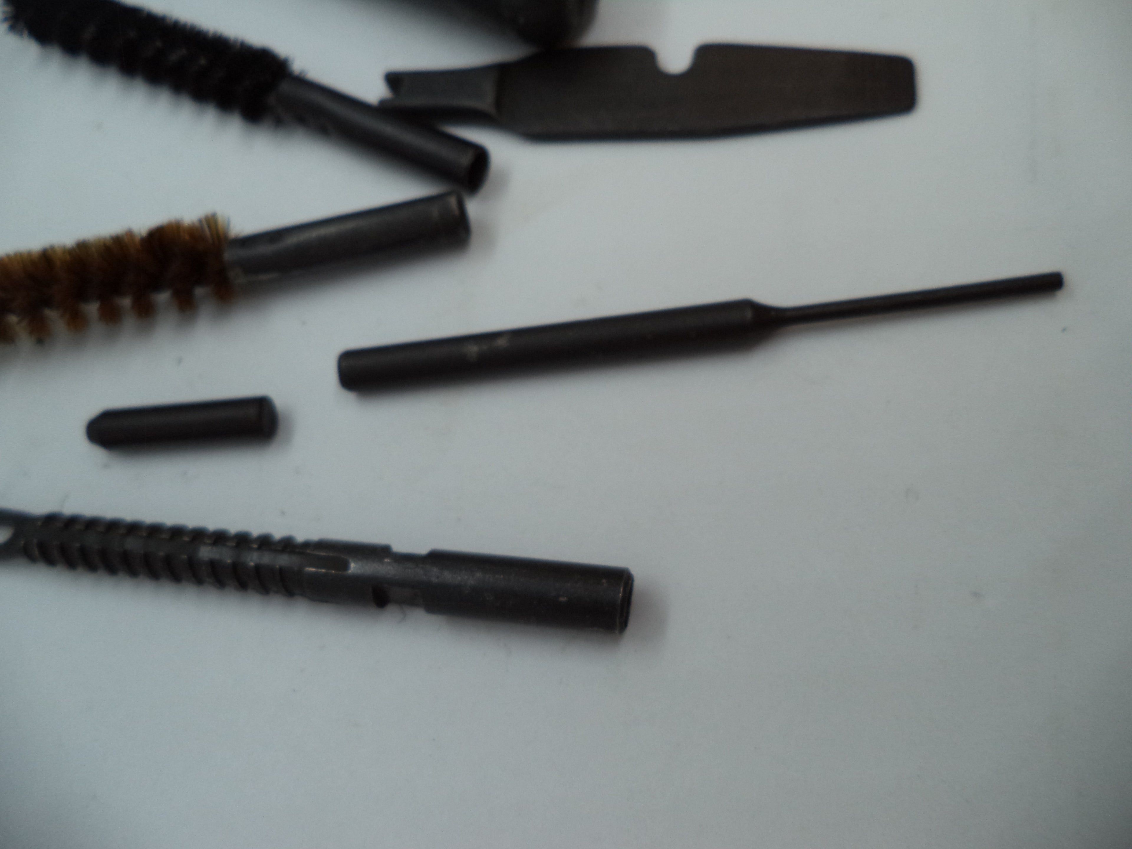 M76239   7.62 X 39  -  5 Piece Cleaning Kit + Tools Military Surplus