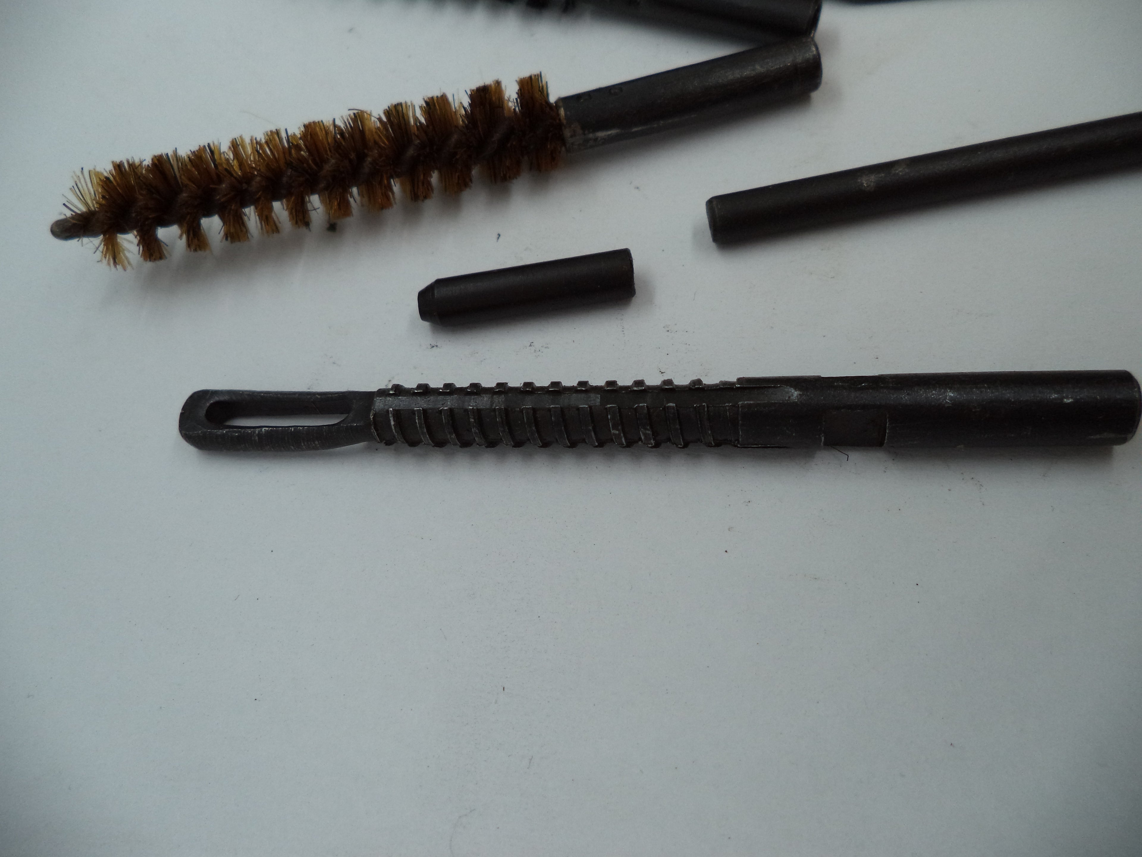 M76239   7.62 X 39  -  5 Piece Cleaning Kit + Tools Military Surplus