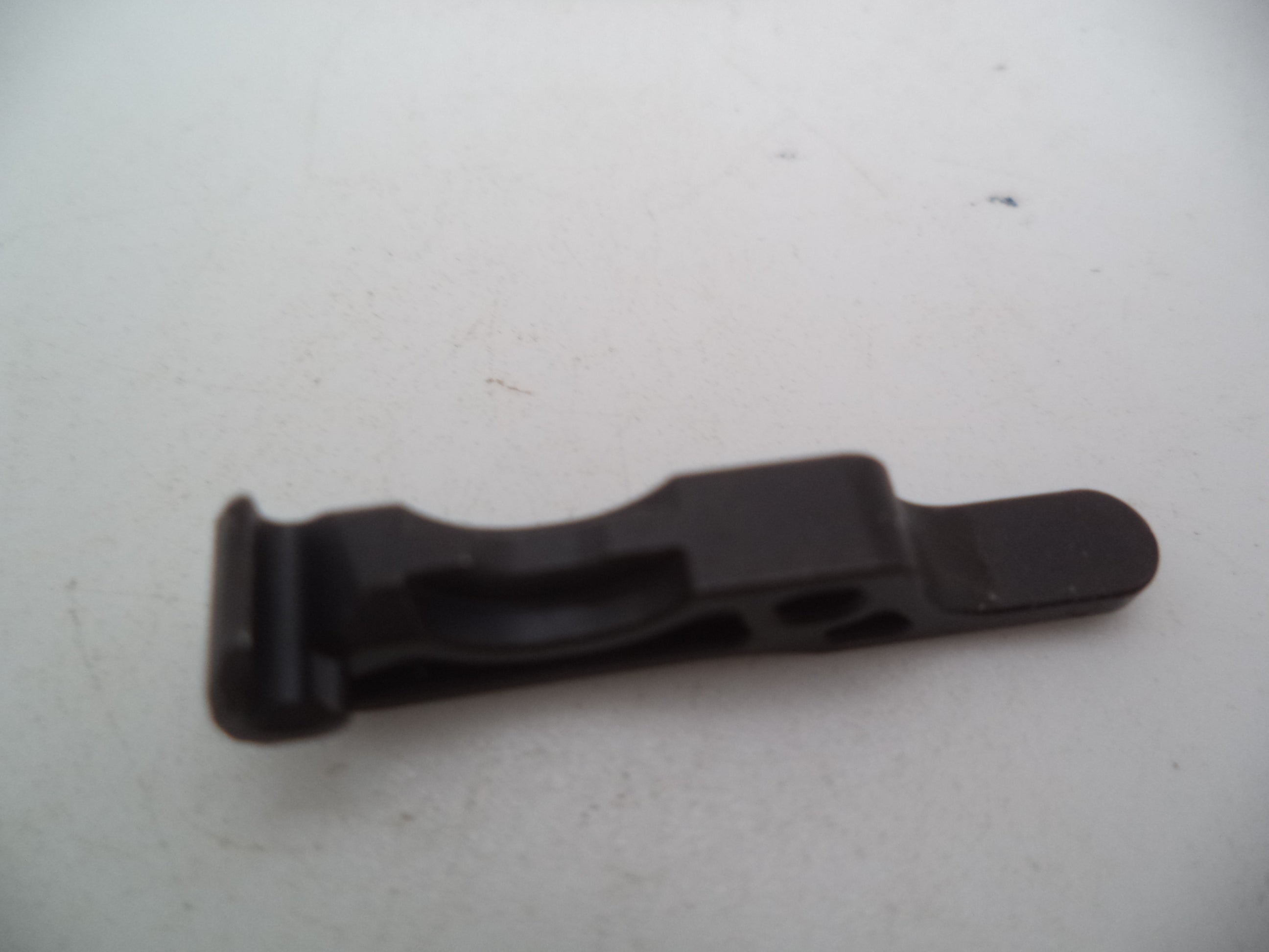 Smith & Wesson SD9VE SD40VE Extractor - Factory OEM Replacement 397070000