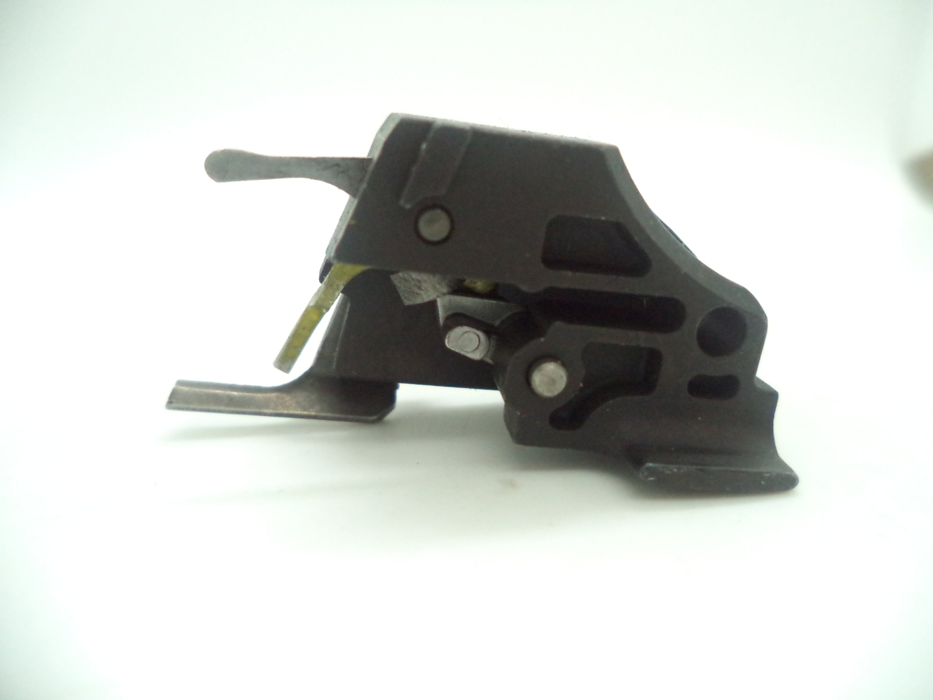 S&W M&P 9/40 Sear Housing Block Mag Safety | OEM 421970000