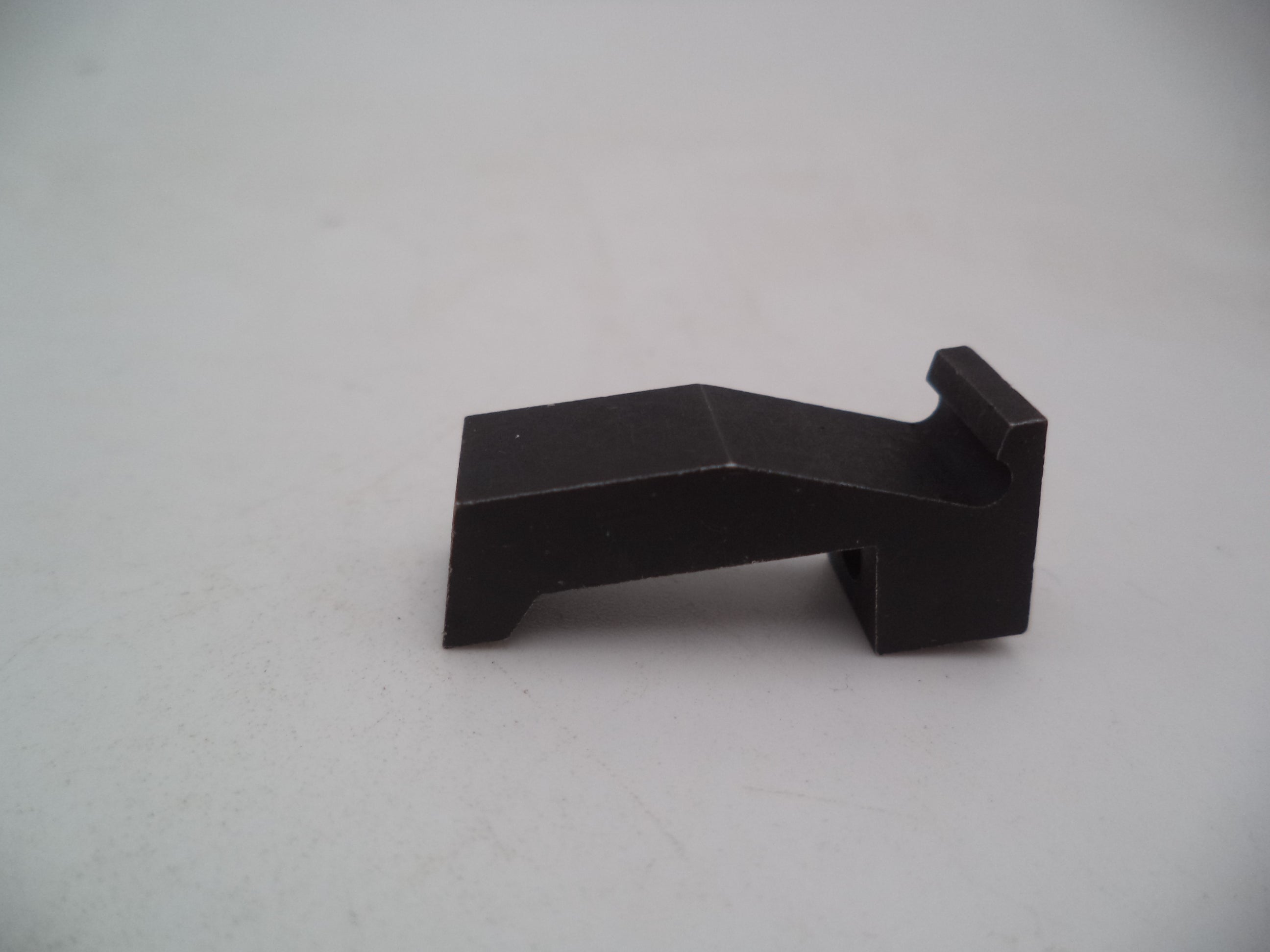 Smith & Wesson Model 41 Retainer Spring .22 LR 310330000