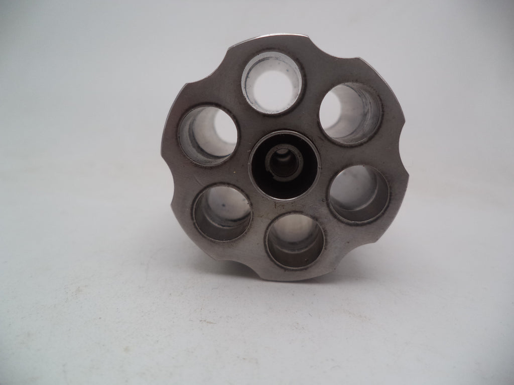 Smith & Wesson L Frame Model 686 Cylinder with Extractor, non-recessed .357 Magnum used part, displayed on a white background.