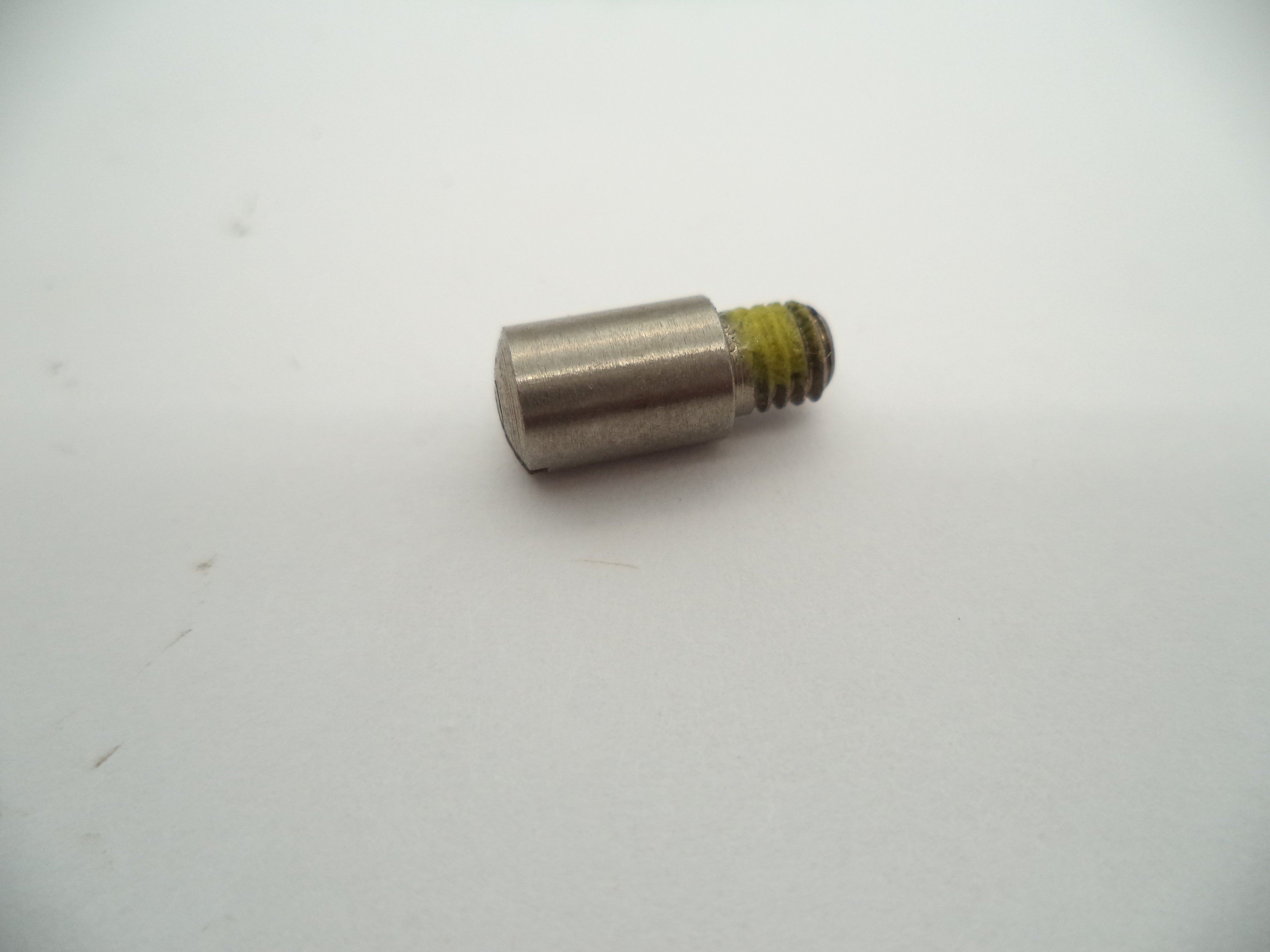 R17 Ruger Auto Pistol Mark II SS Ejector Housing Screw Used Part