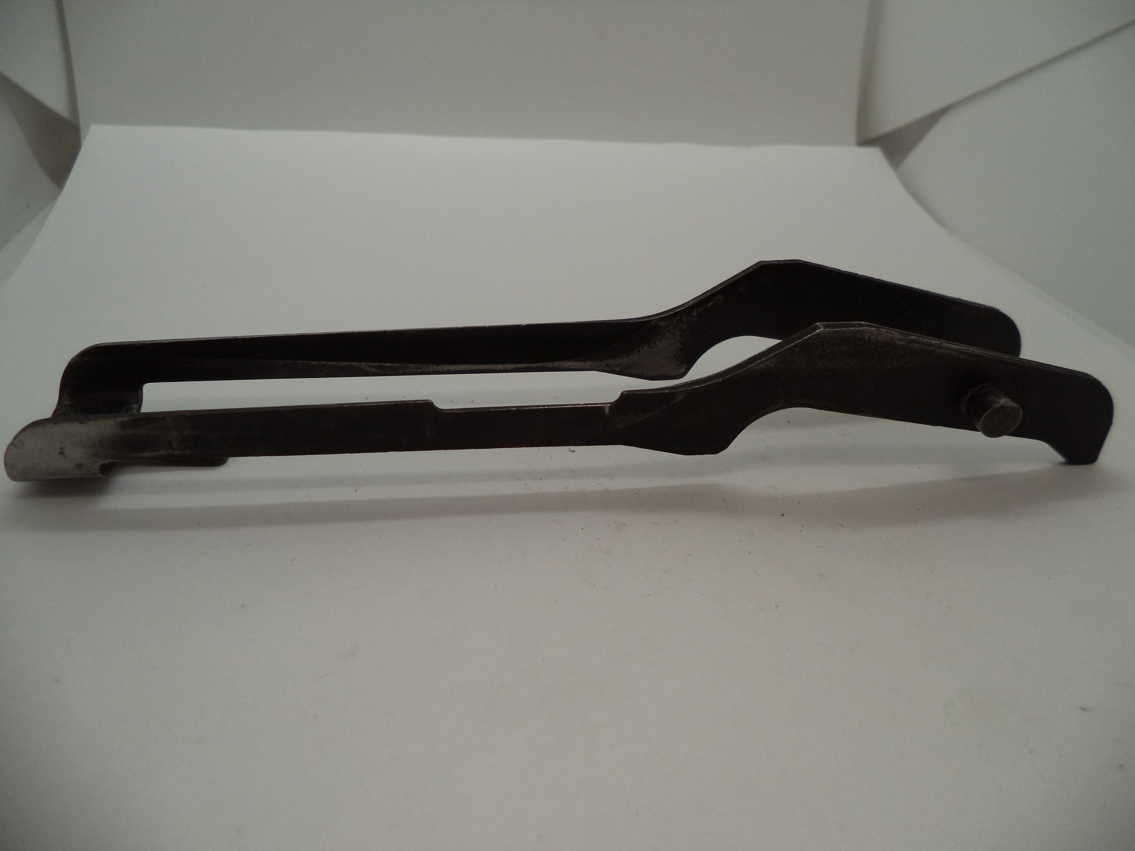 16A Mossberg 12 Gauge Pump Shotgun Model 500A & 590 Used Elevator