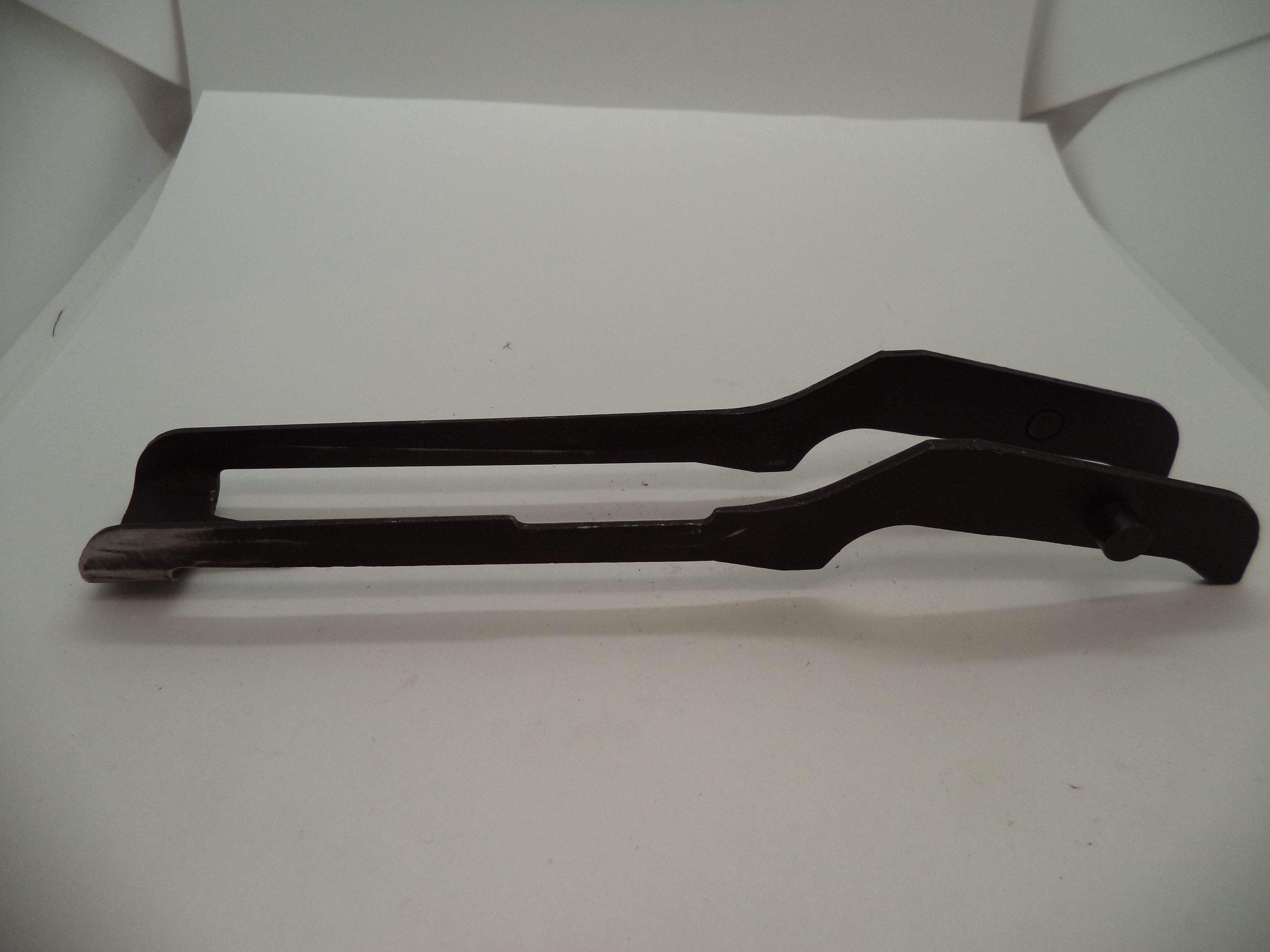 16D Mossberg 12 Gauge Pump Shotgun Model 500A & 590 Used Elevator