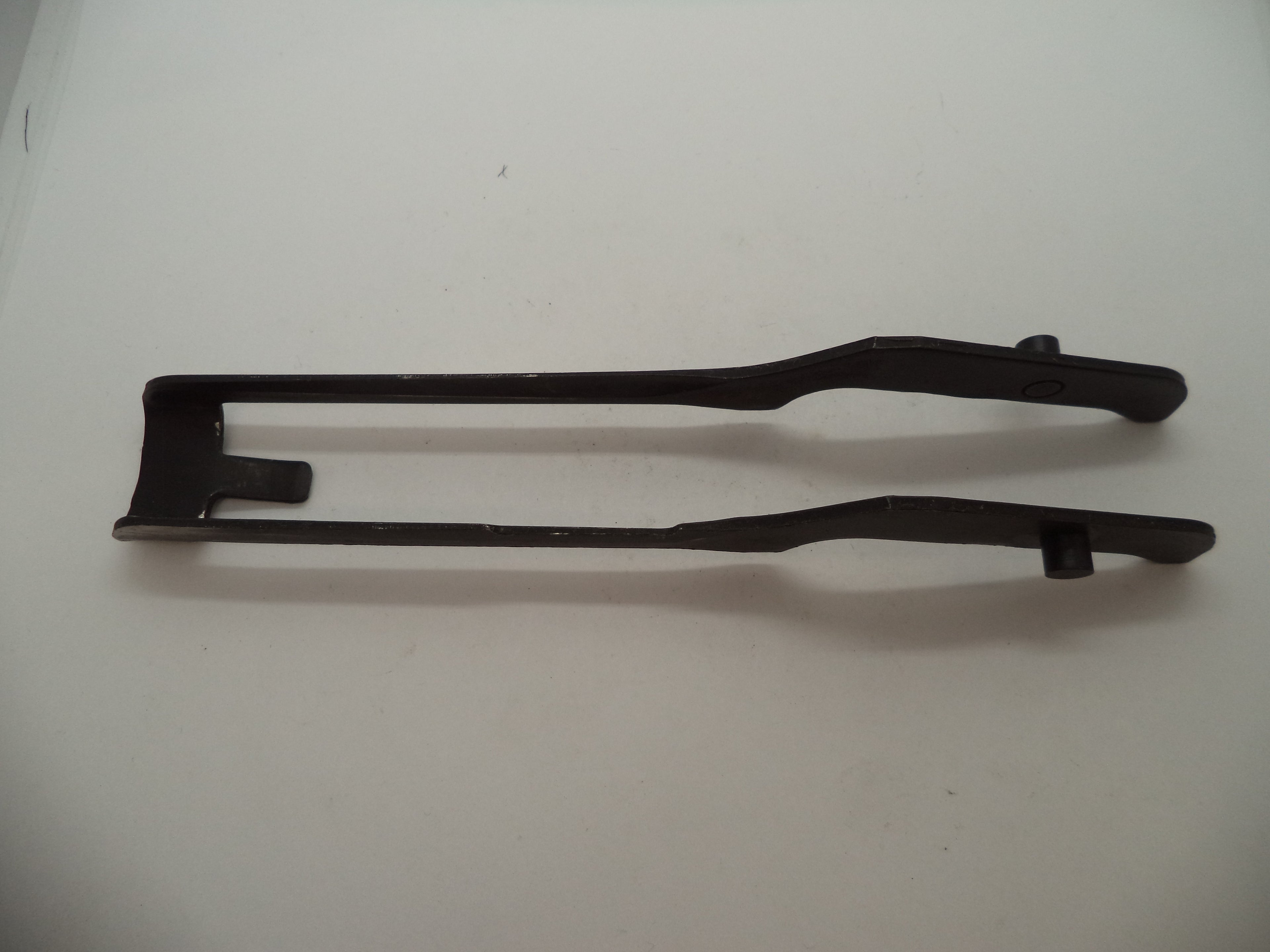 16D Mossberg 12 Gauge Pump Shotgun Model 500A & 590 Used Elevator