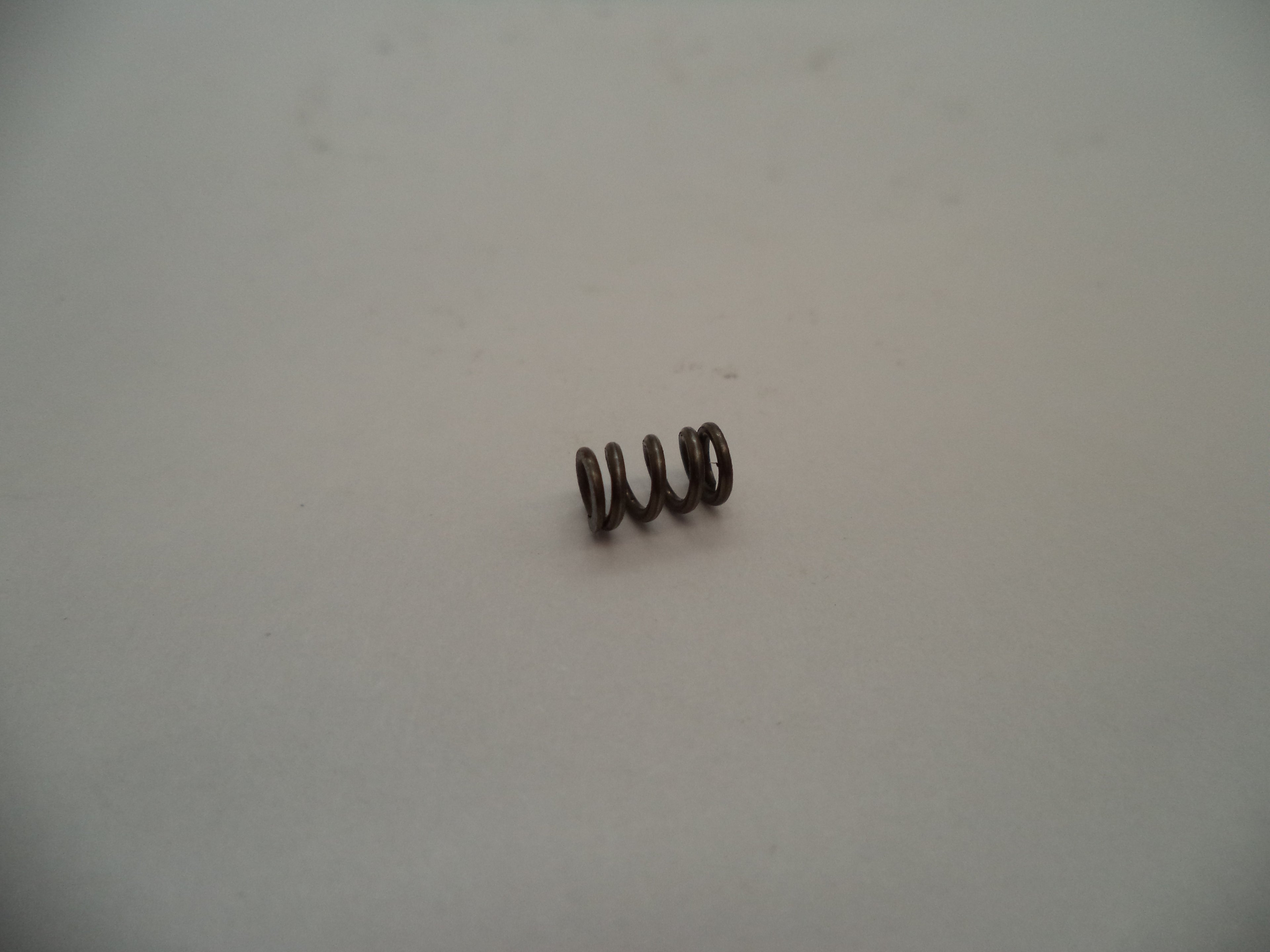 1585 Mossberg 12 & 20 Gauge Pump Shotgun Model 500 590 & 835 Extractor Spring