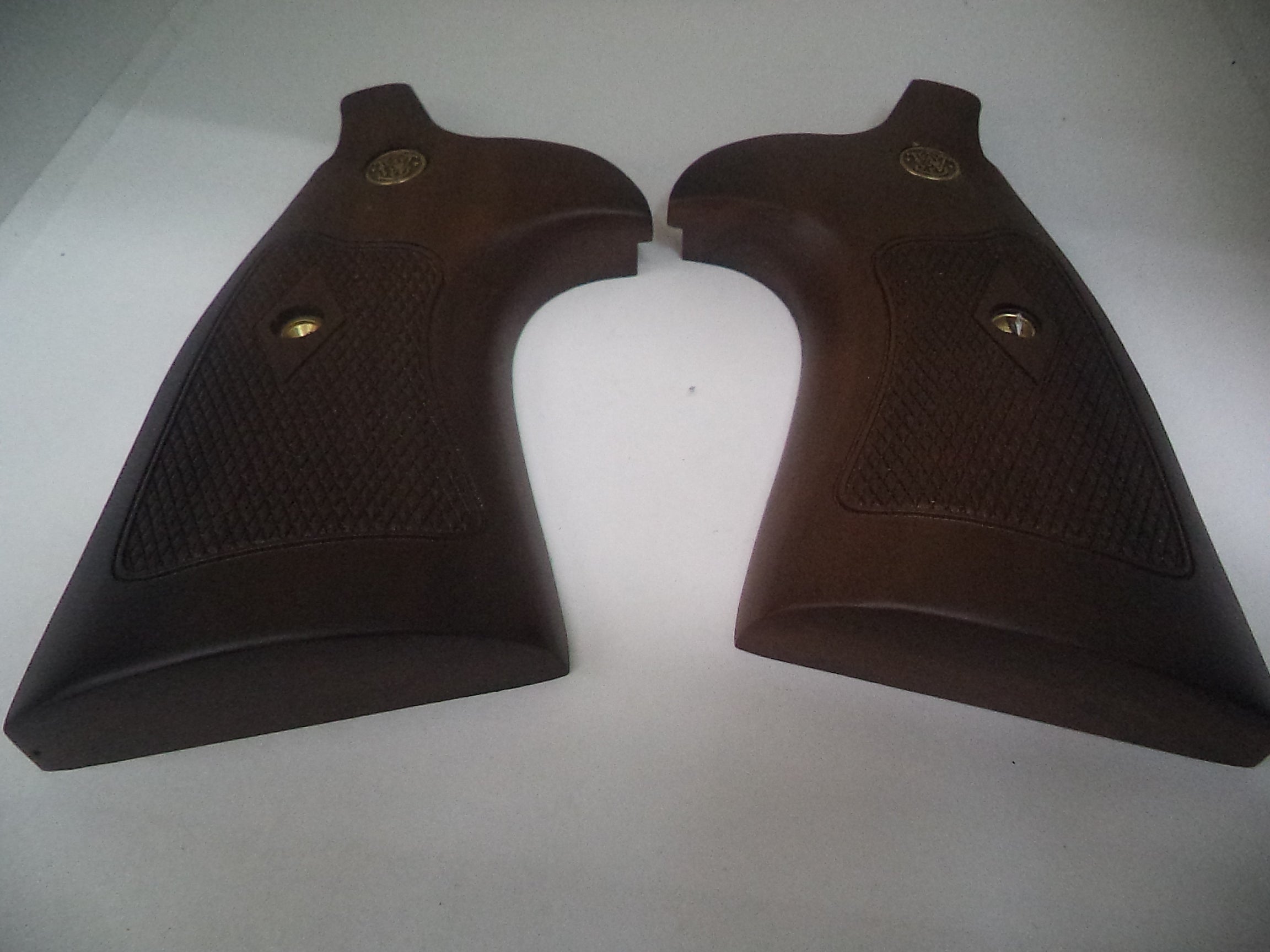 297380000 S&W N Frame Checkered Rosewood Grips Square Butt
