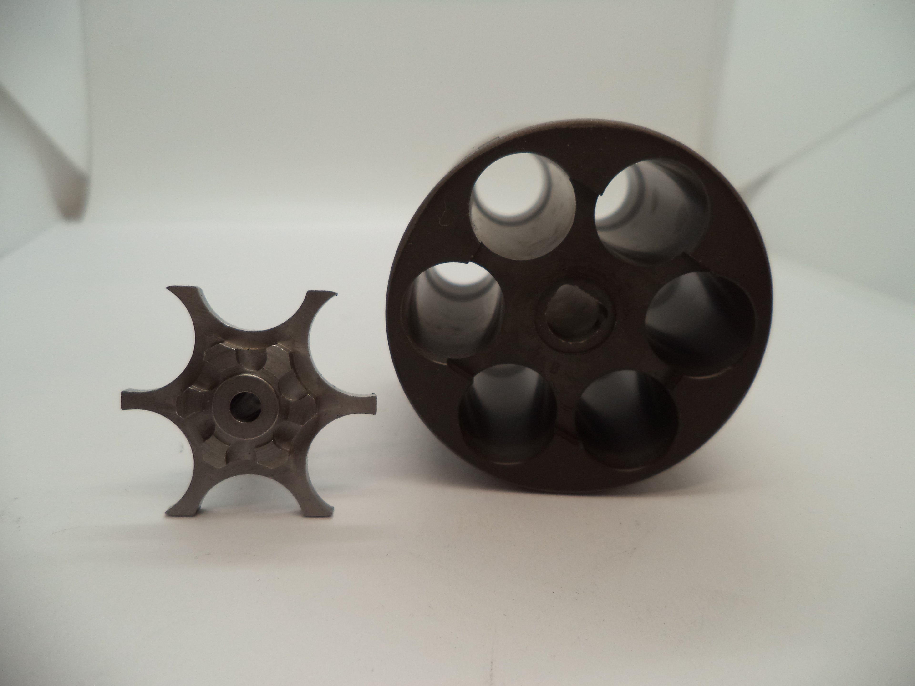 294260000 Smith & Wesson N Frame Model 329PD Cylinder .44 Magnum