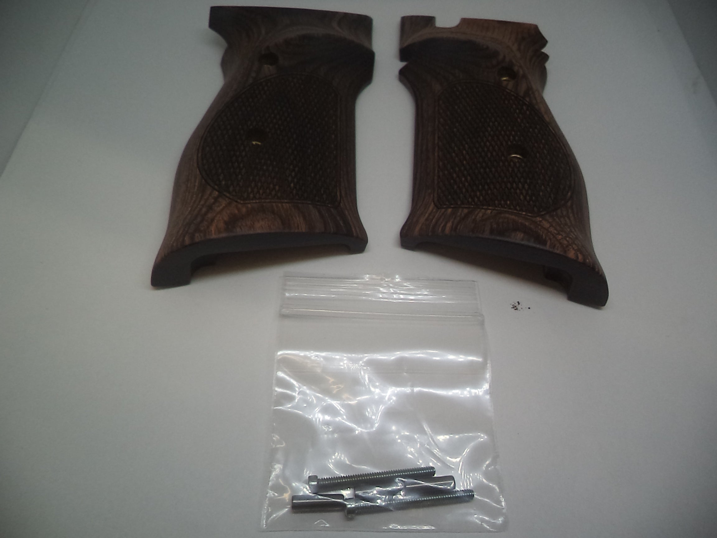 310380000 Smith & Wesson Model 41 .22 Auto Grips Checkered Hardwood New