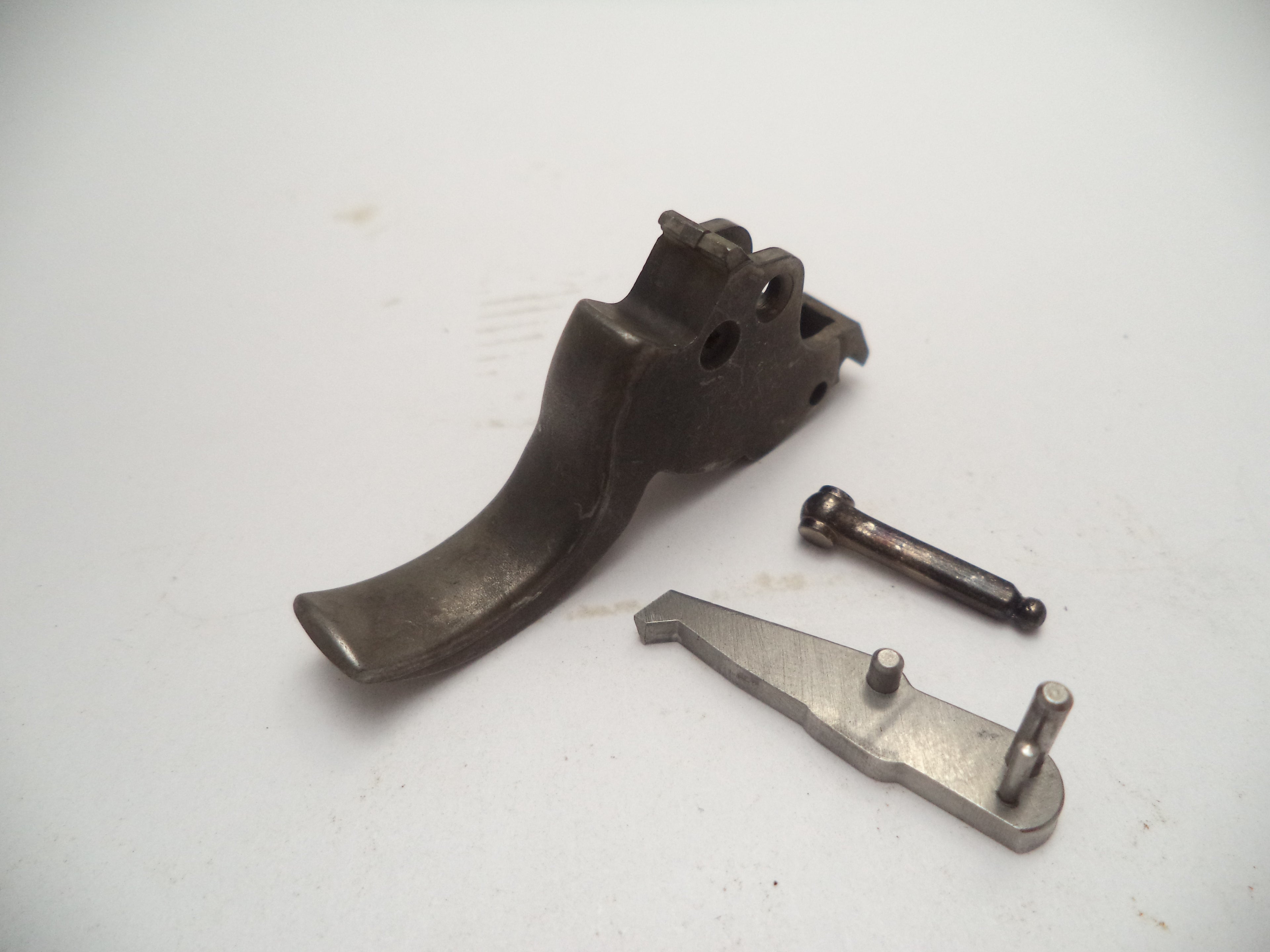 LS686185 Smith & Wesson L Frame Model 686 .312" Trigger Used .357 Magnum