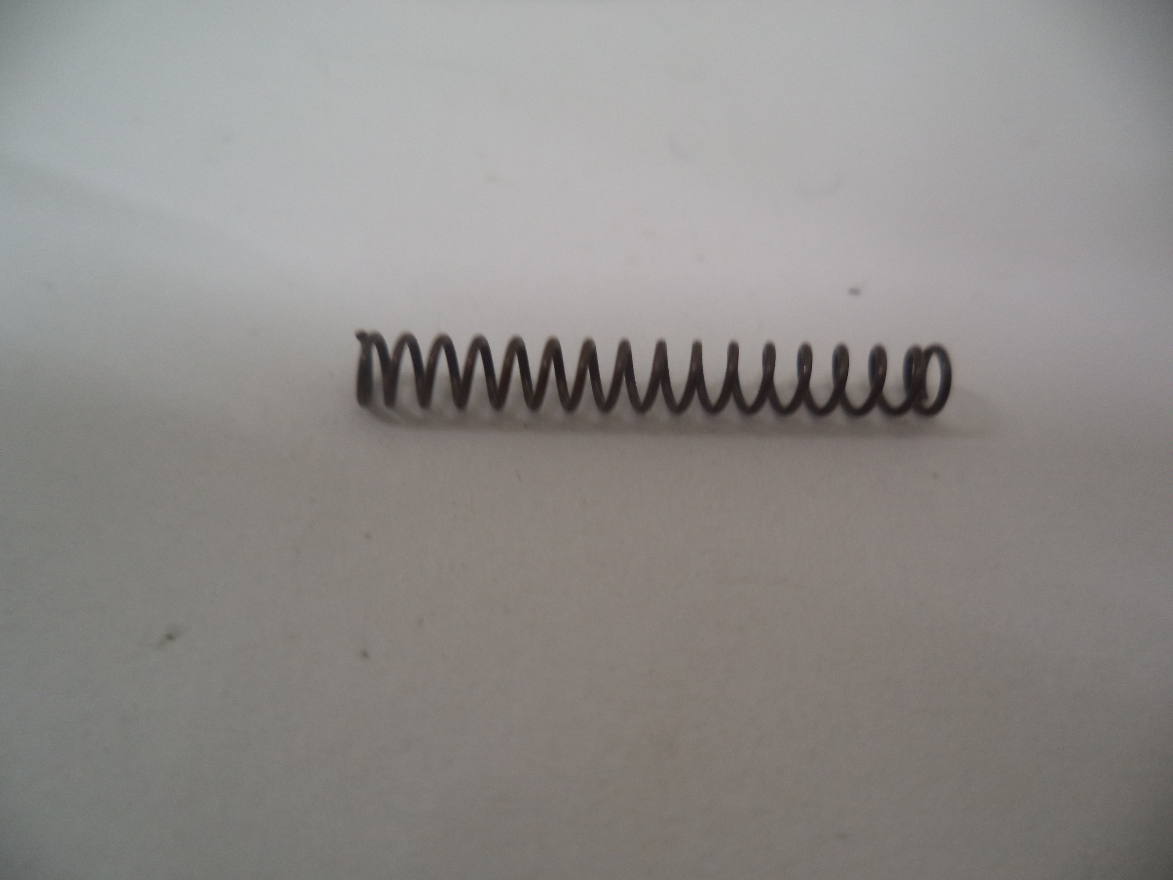 Smith & Wesson M&P 15-22 Extractor Spring New Part 315610000
