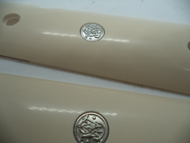 Smith & Wesson 1911 Government Grips - Commander Ivory with Medallions (194020000)